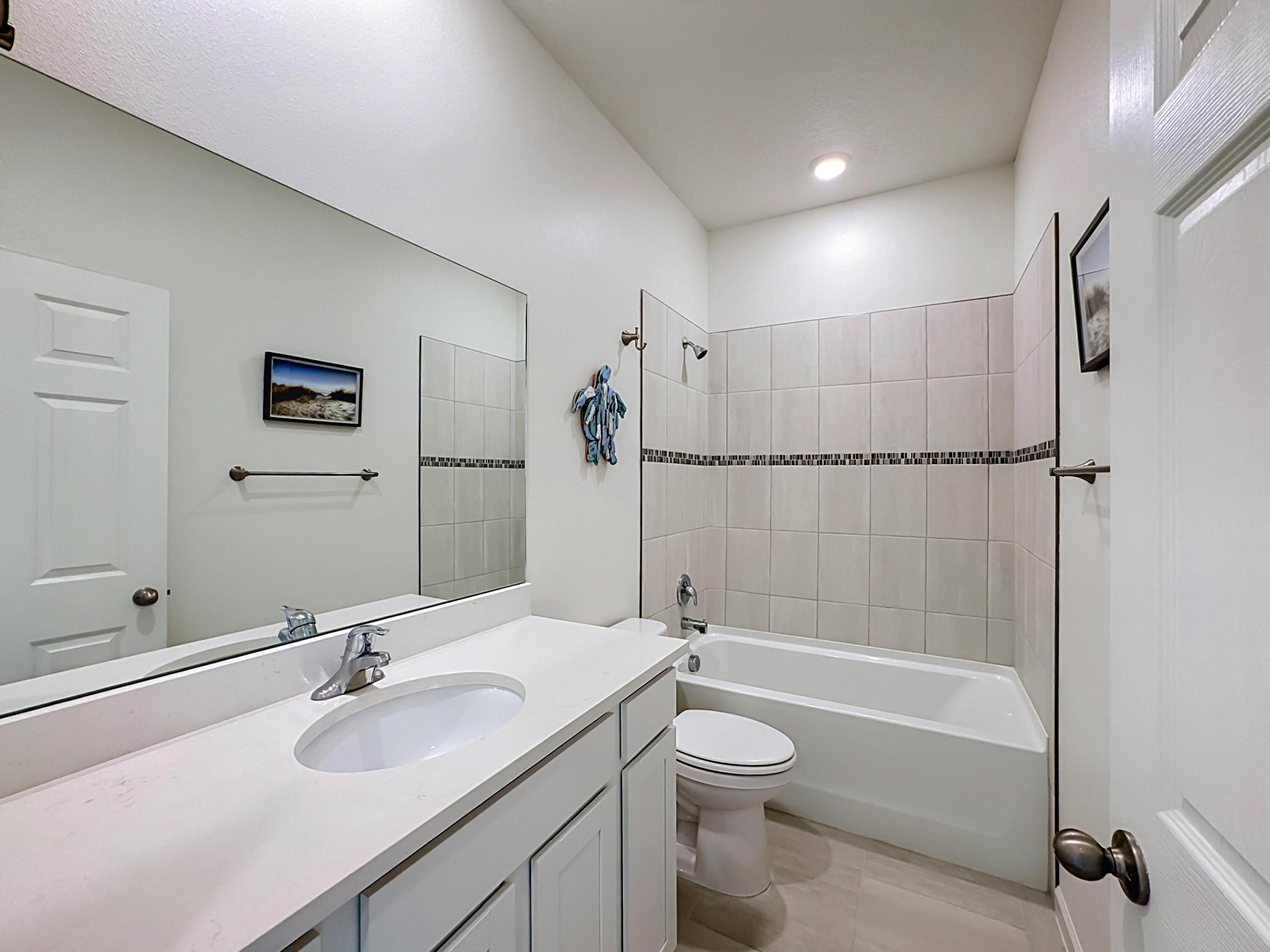 111 52nd Square Property Photo 37
