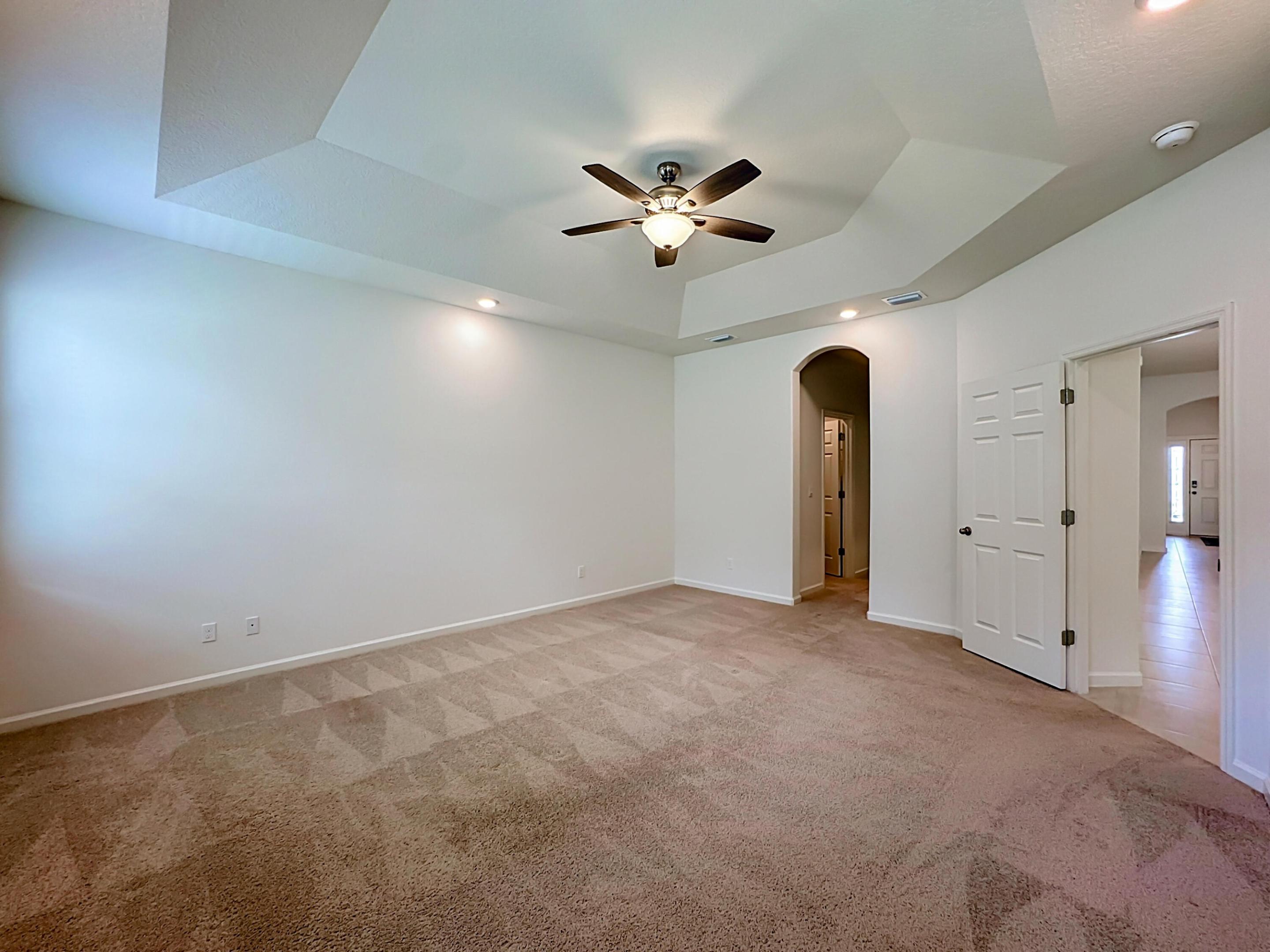 111 52nd Square Property Photo 39