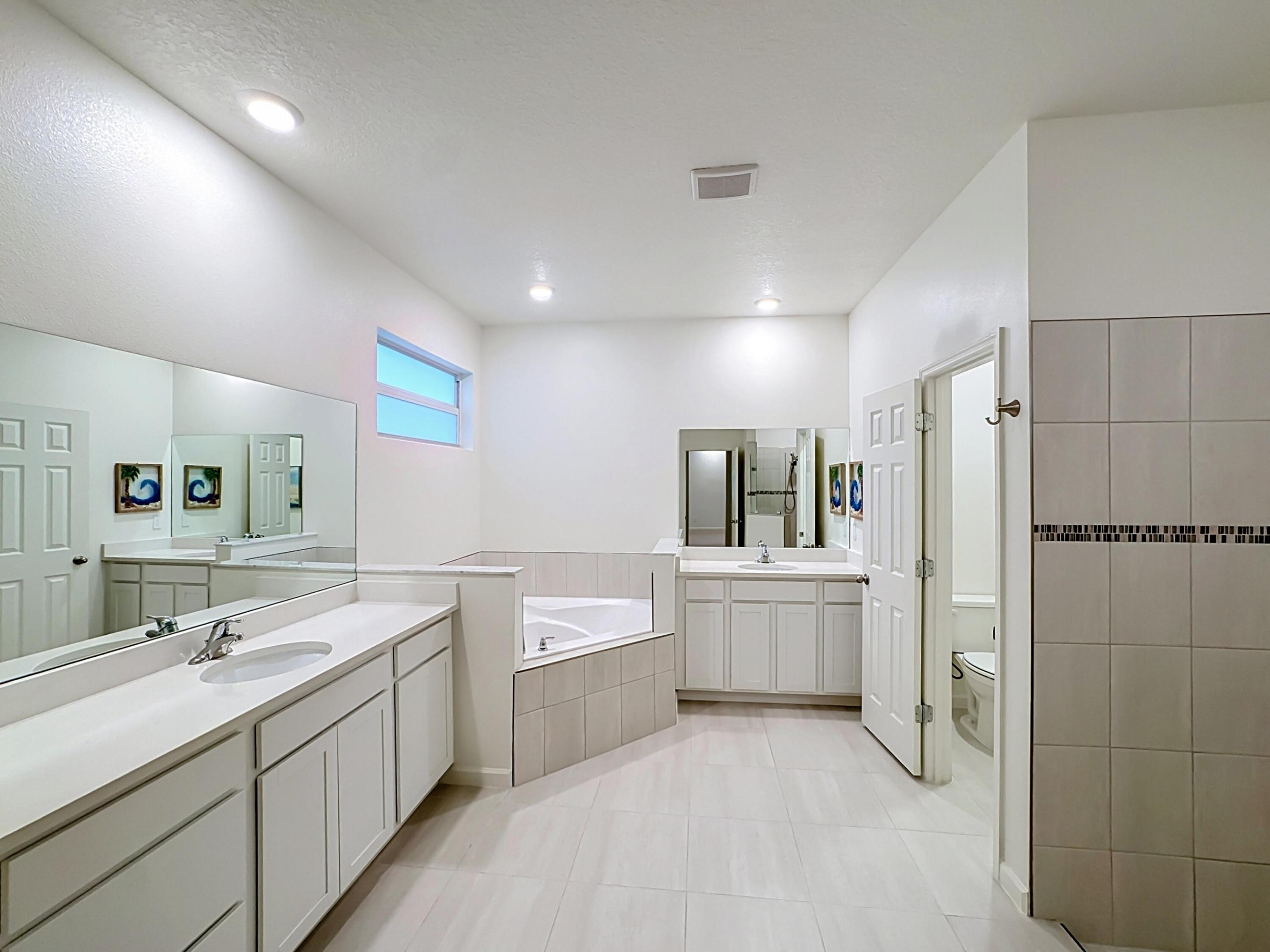 111 52nd Square Property Photo 41