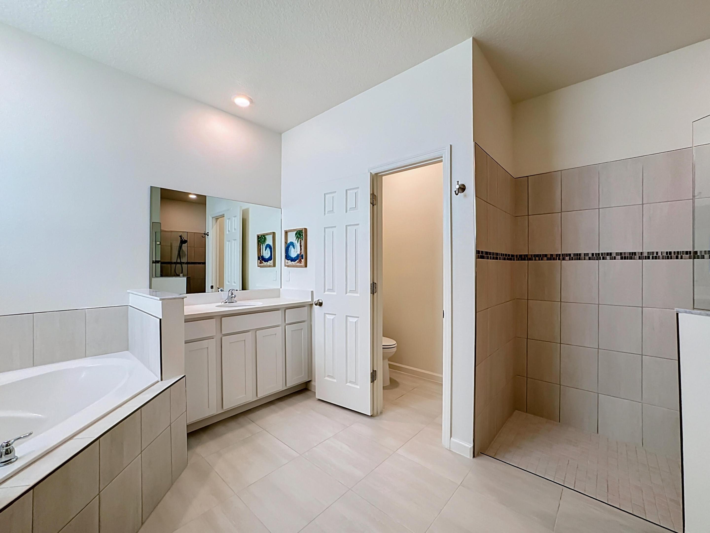 111 52nd Square Property Photo 42