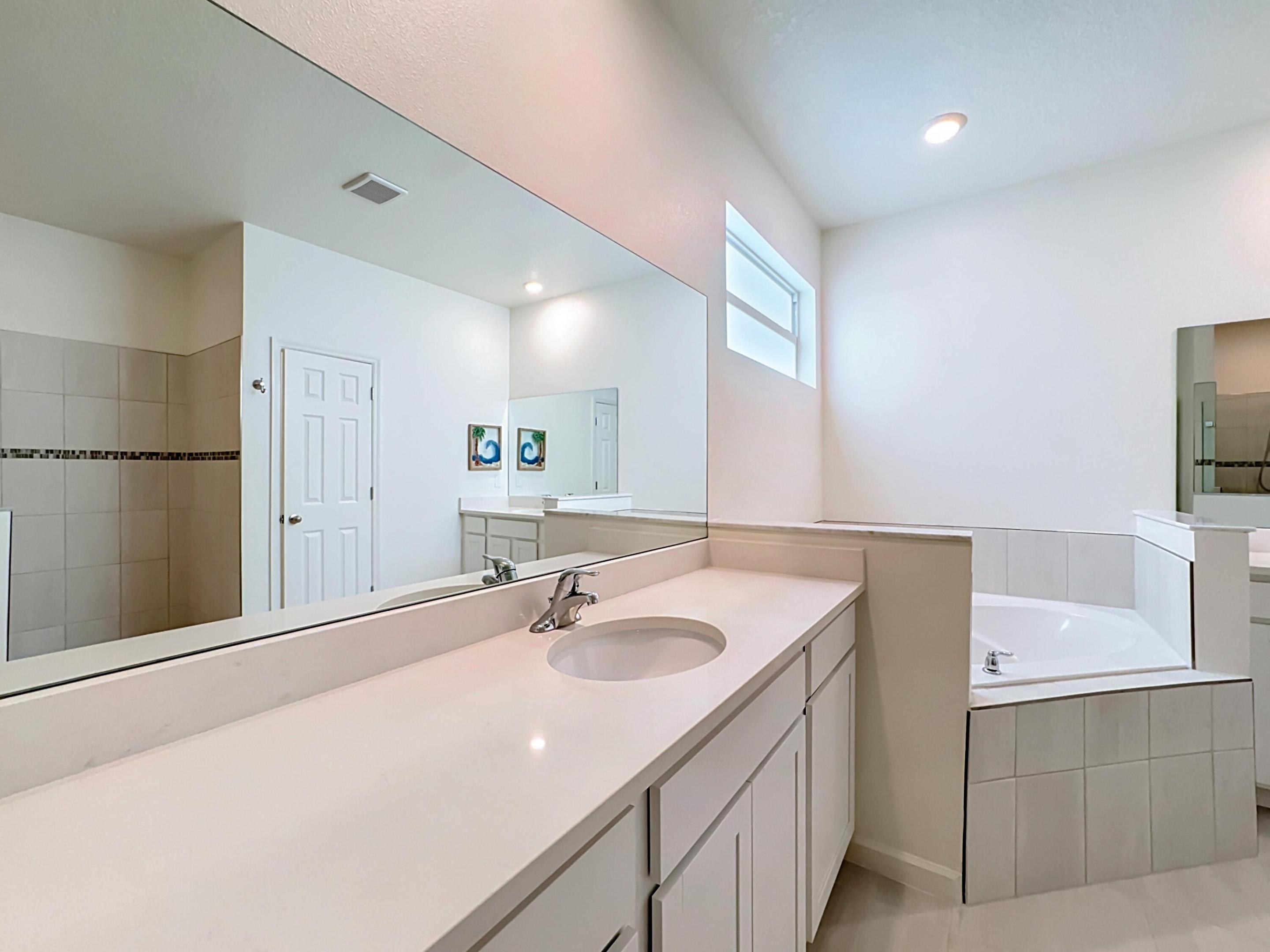 111 52nd Square Property Photo 46