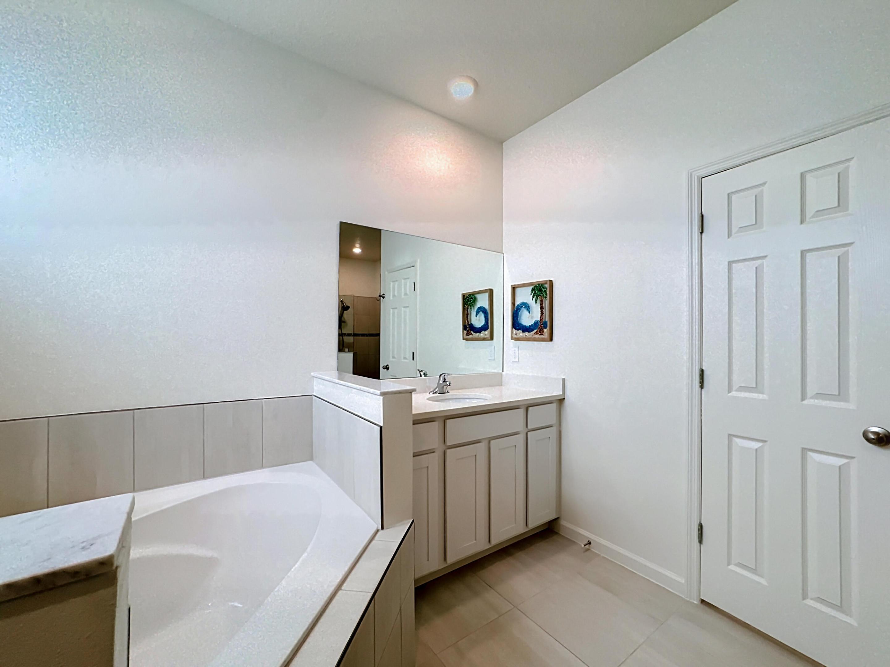 111 52nd Square Property Photo 49
