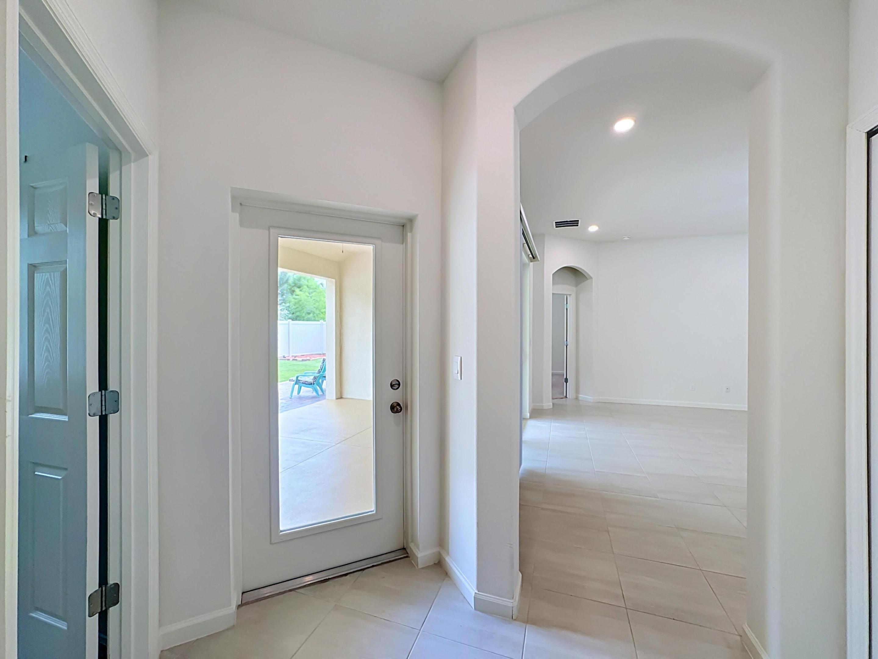 111 52nd Square Property Photo 50