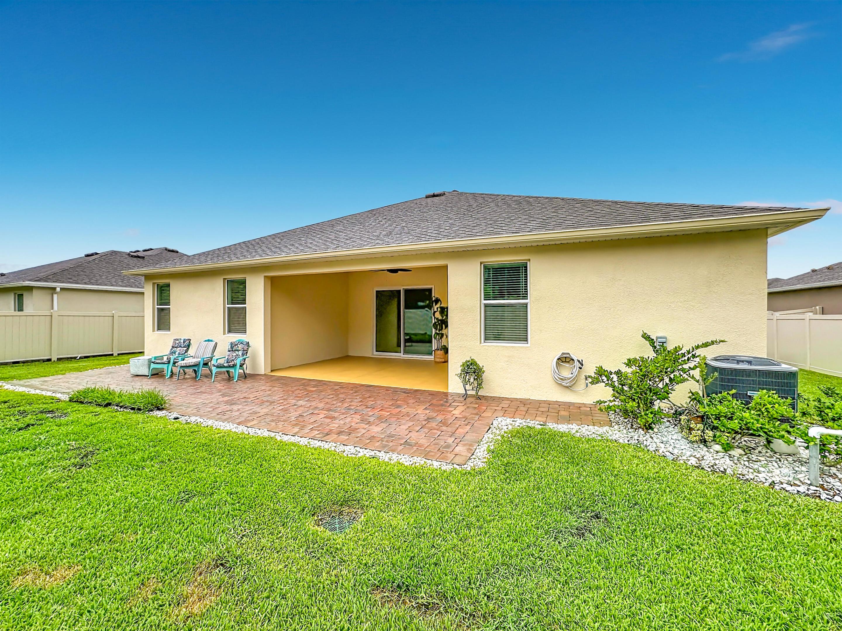 111 52nd Square Property Photo 64