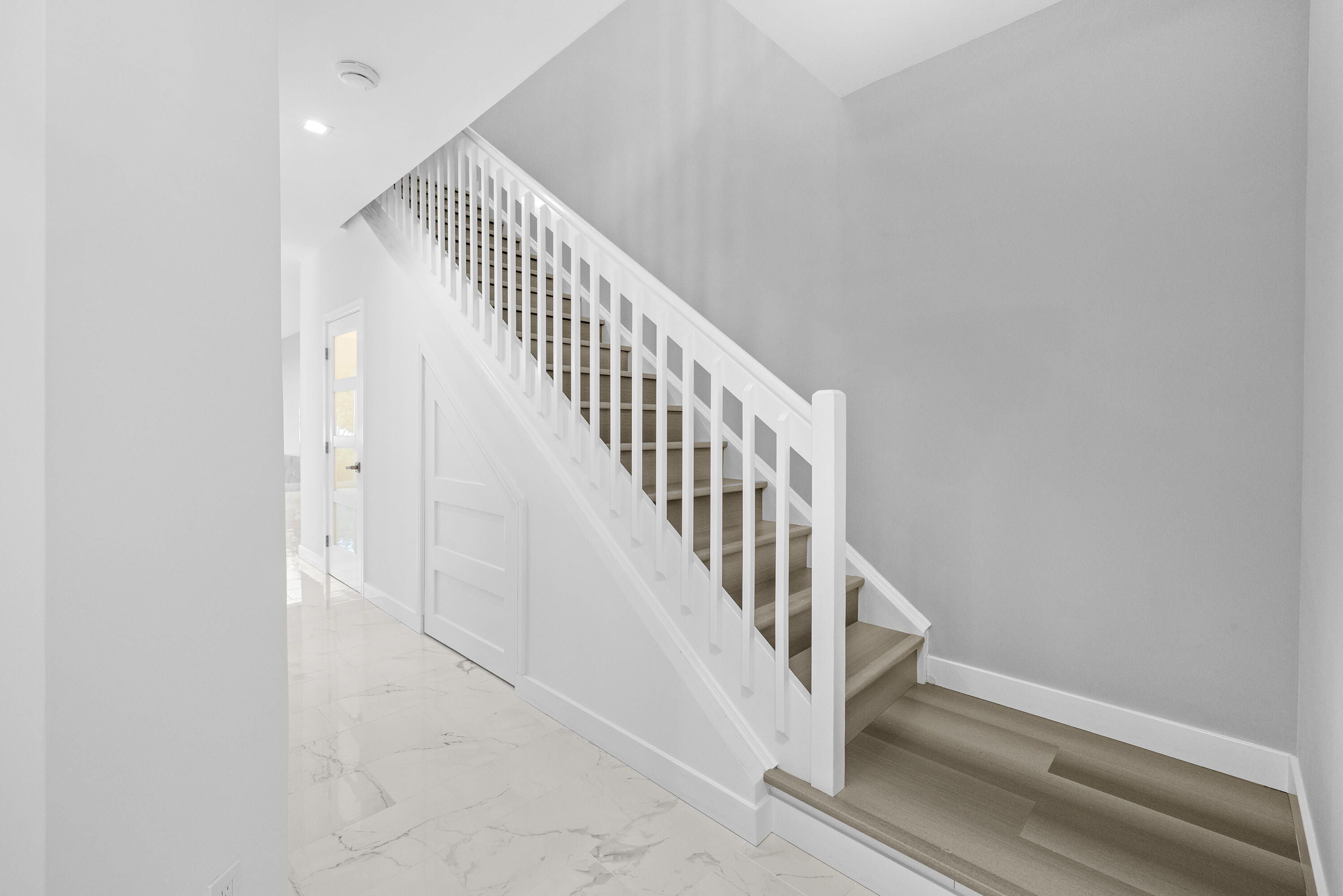 88 N Lakeshore Drive Property Photo 33
