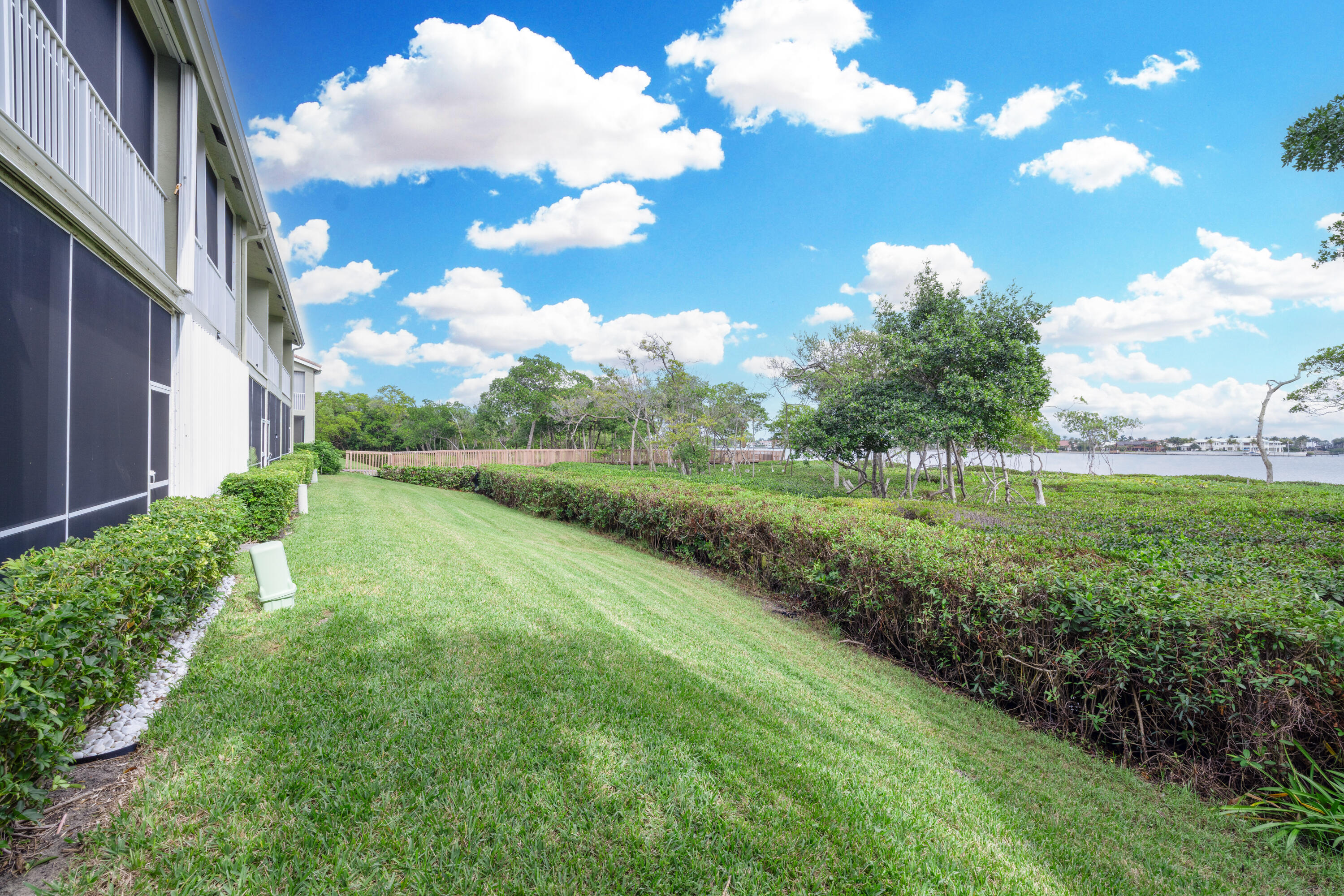 88 N Lakeshore Drive Property Photo 37