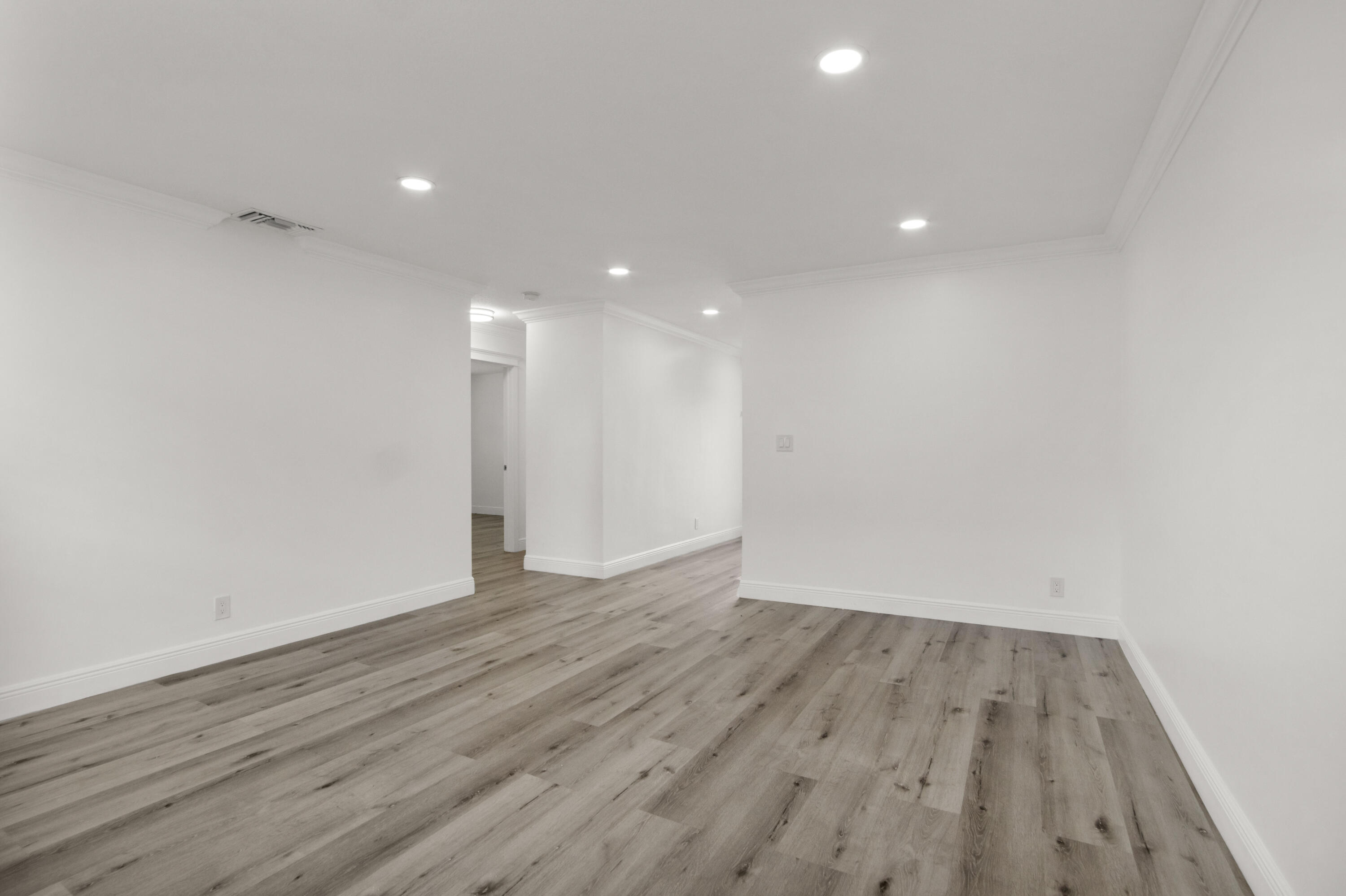 3421 Ne 5th Avenue Unit C Property Photo 3