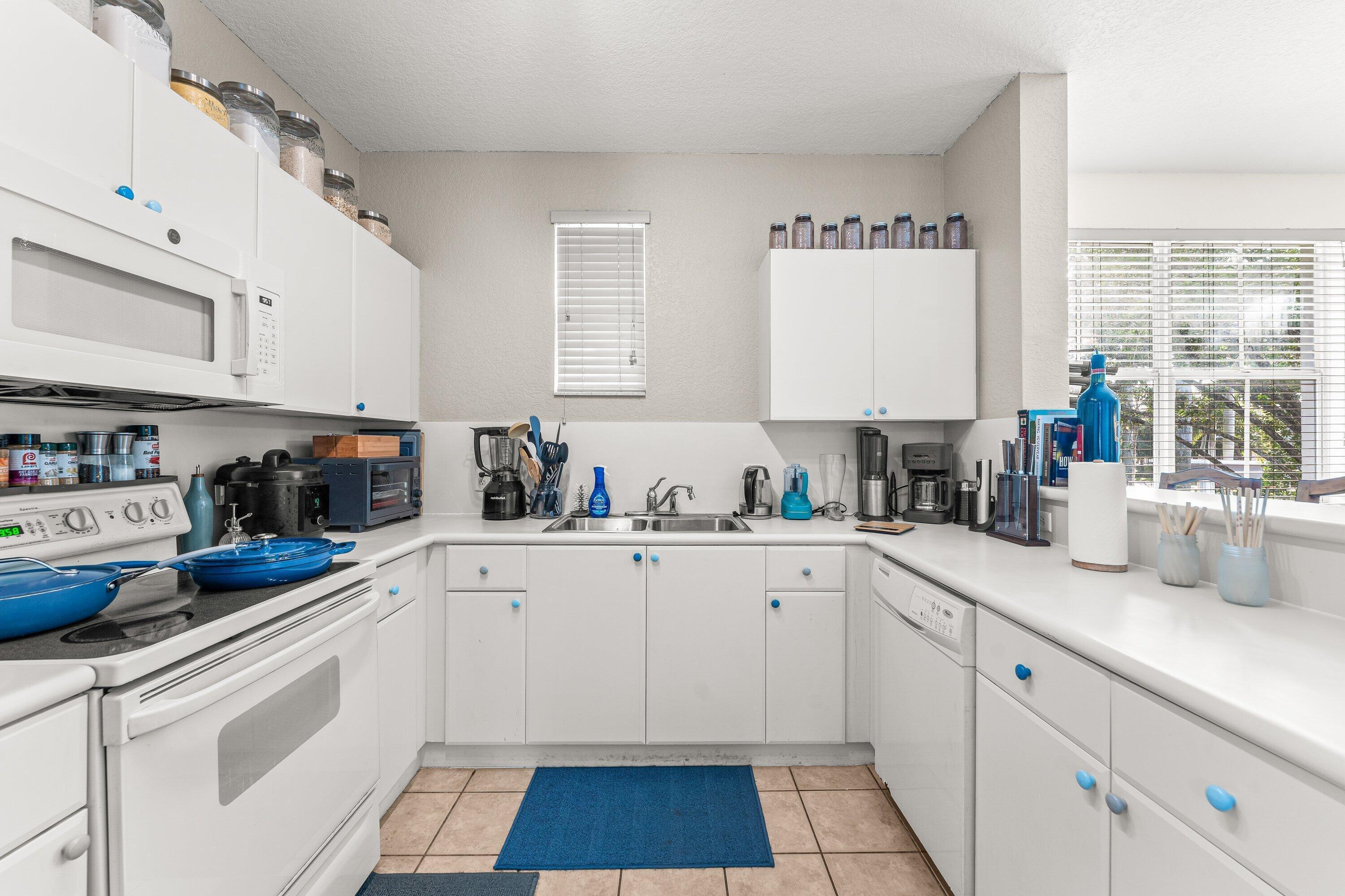 1012 Shoma Drive Property Photo 14