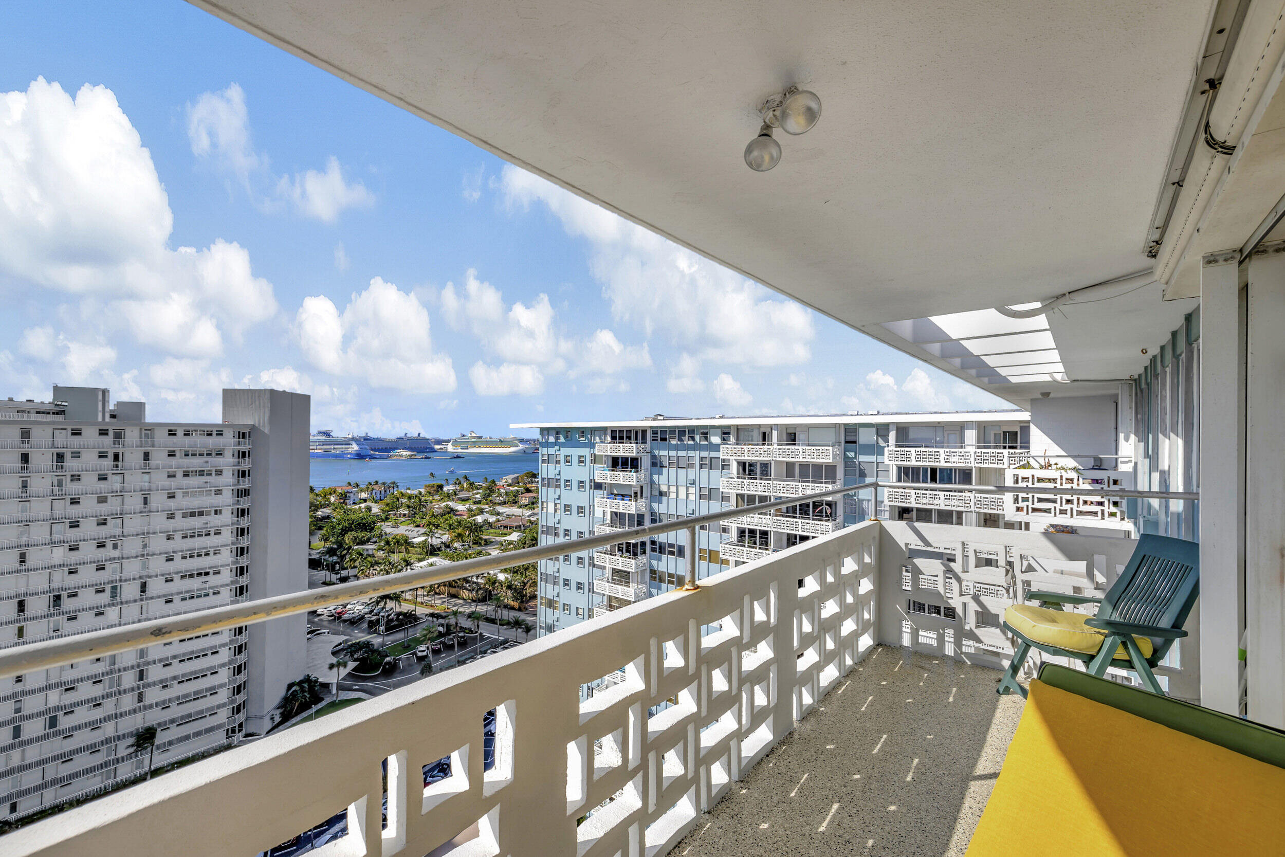 1900 S Ocean Drive 1702 Property Photo 7
