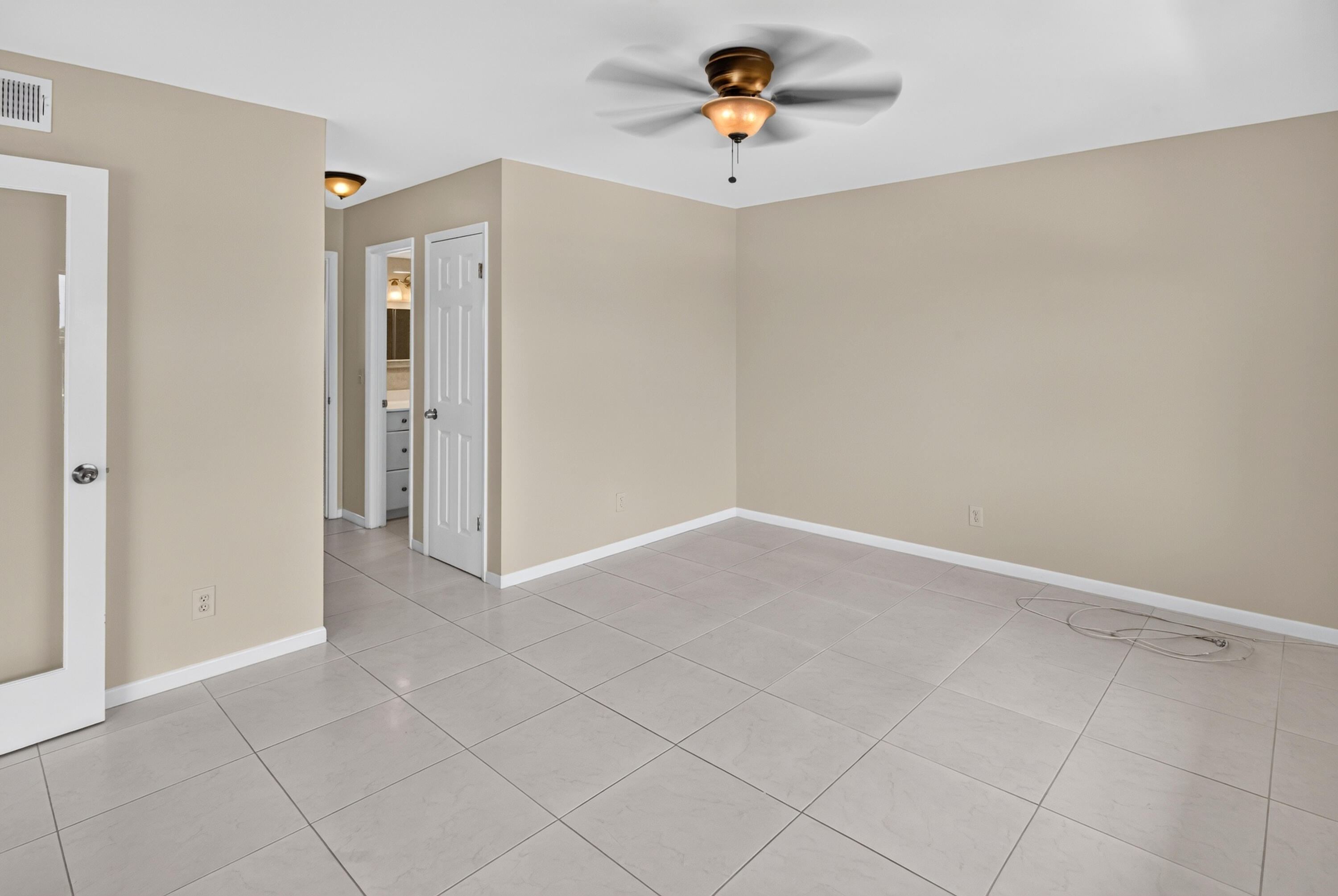 231 E Lantana Road 204 Property Photo 10