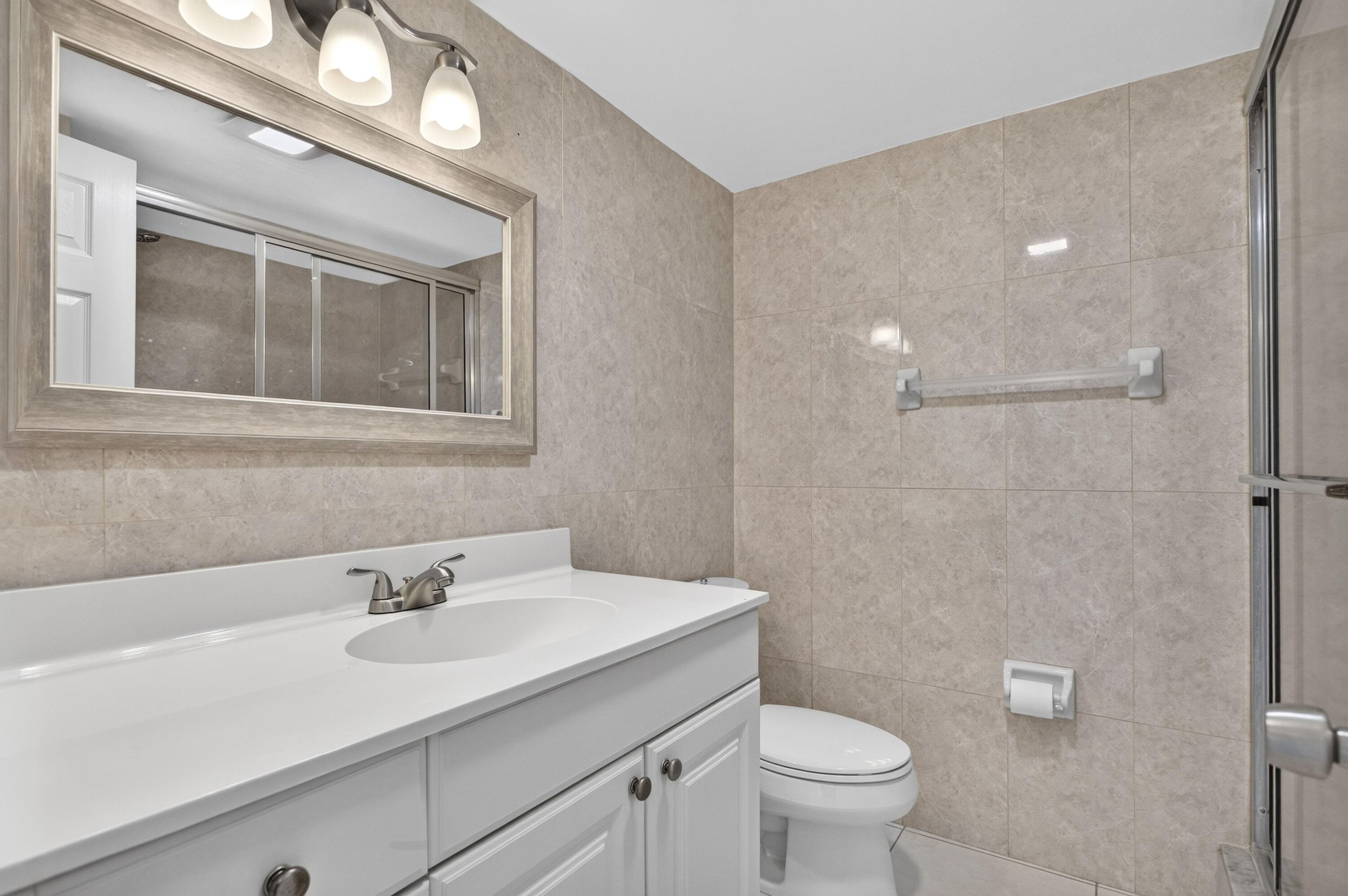 231 E Lantana Road 204 Property Photo 11