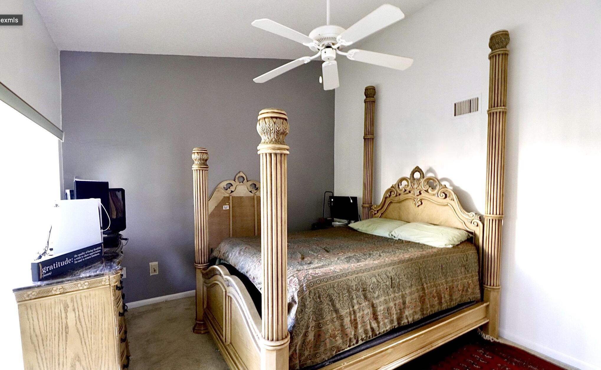 9460 Meadowood Drive 202 Property Photo 8