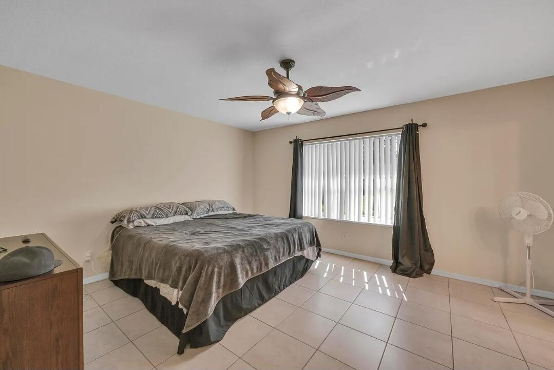 2537 Sw Deckard Street Property Photo 9
