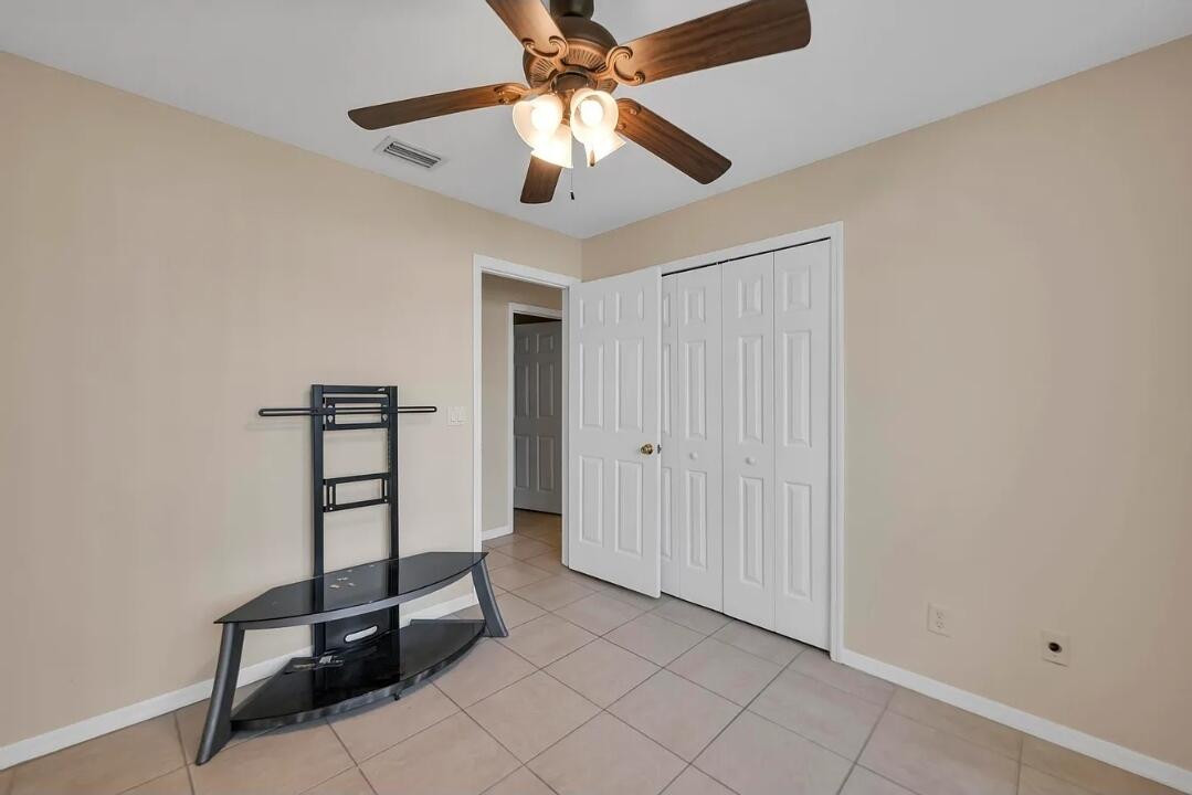 2537 Sw Deckard Street Property Photo 10