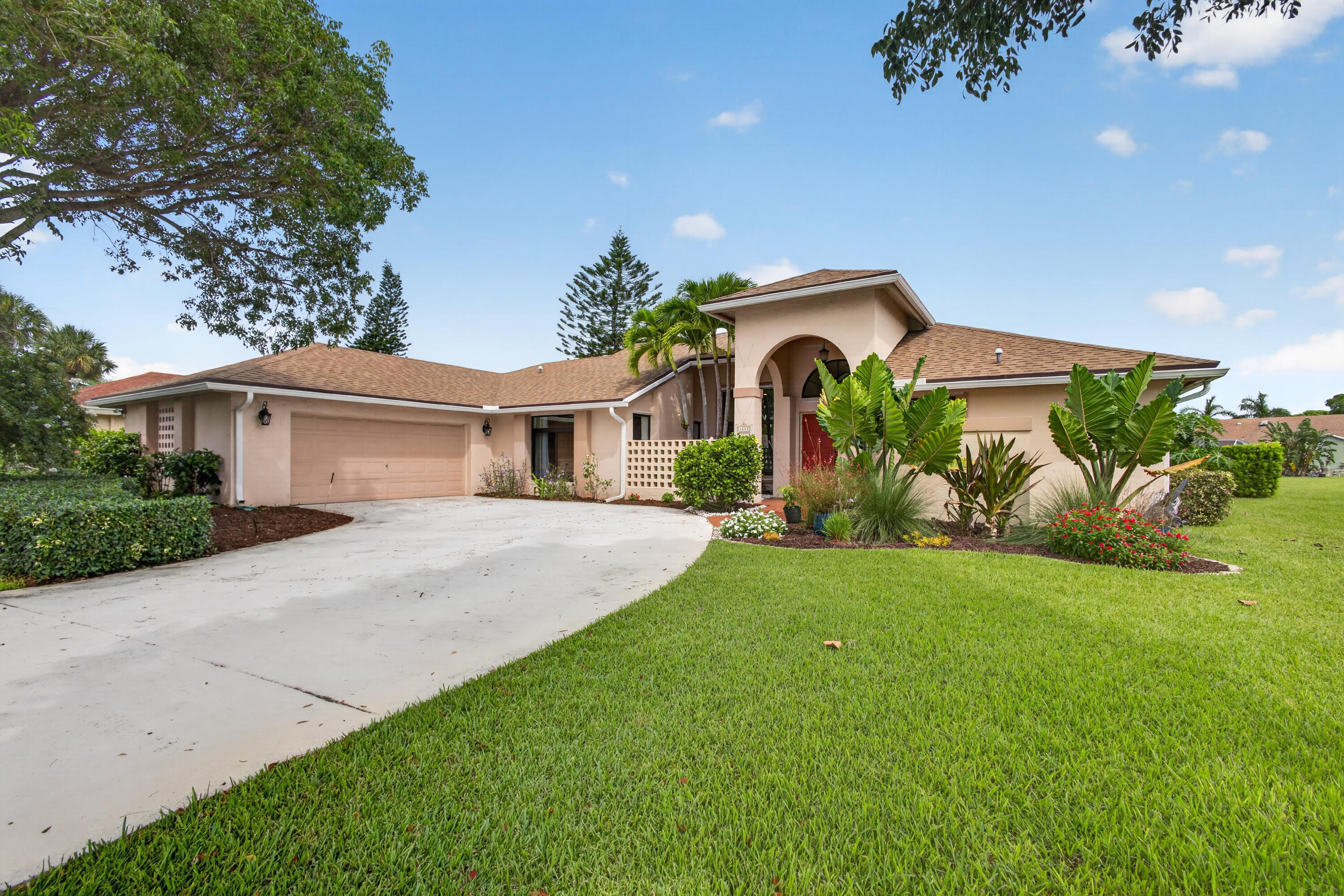 1848 Lynton Circle Property Photo 4
