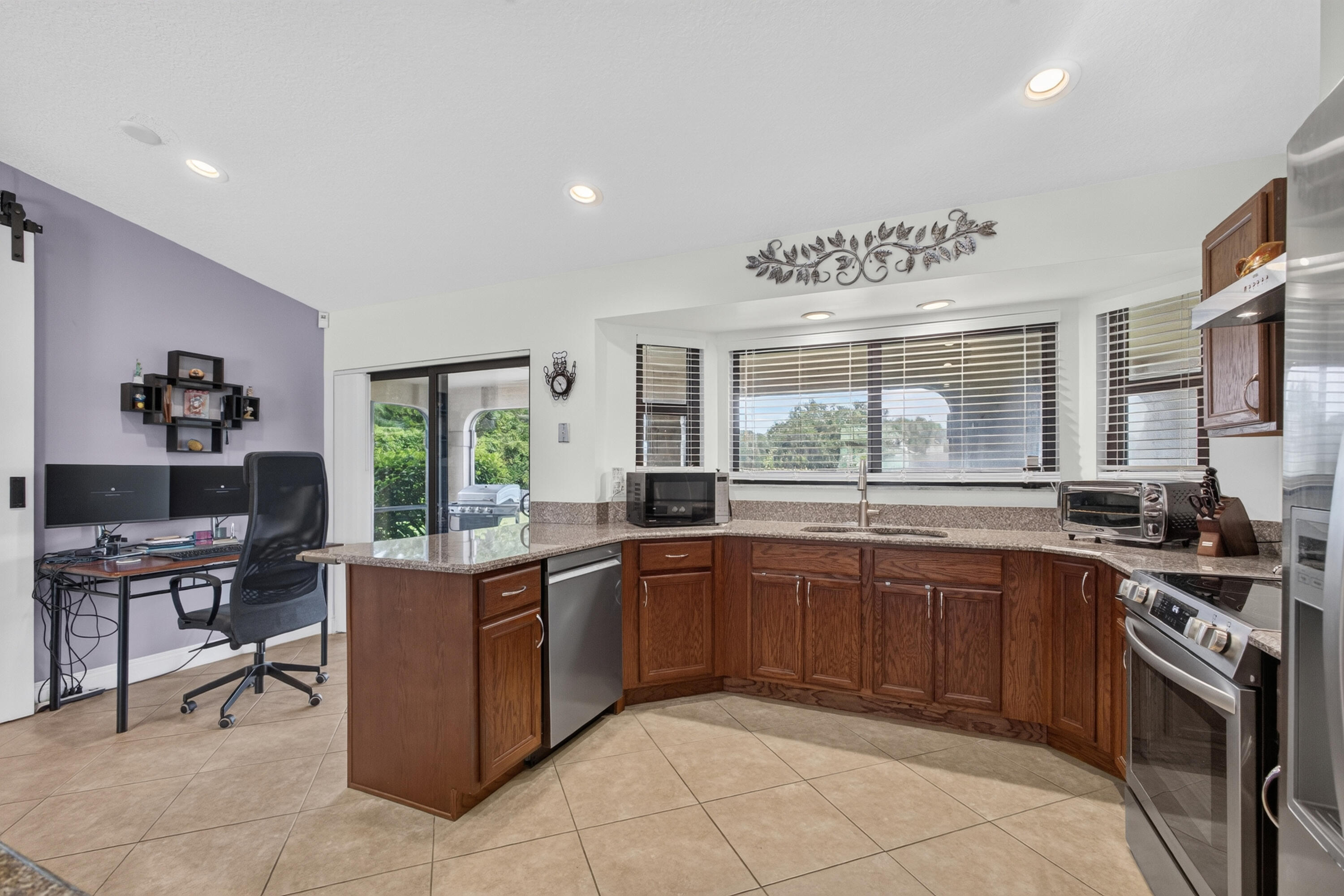 1848 Lynton Circle Property Photo 13