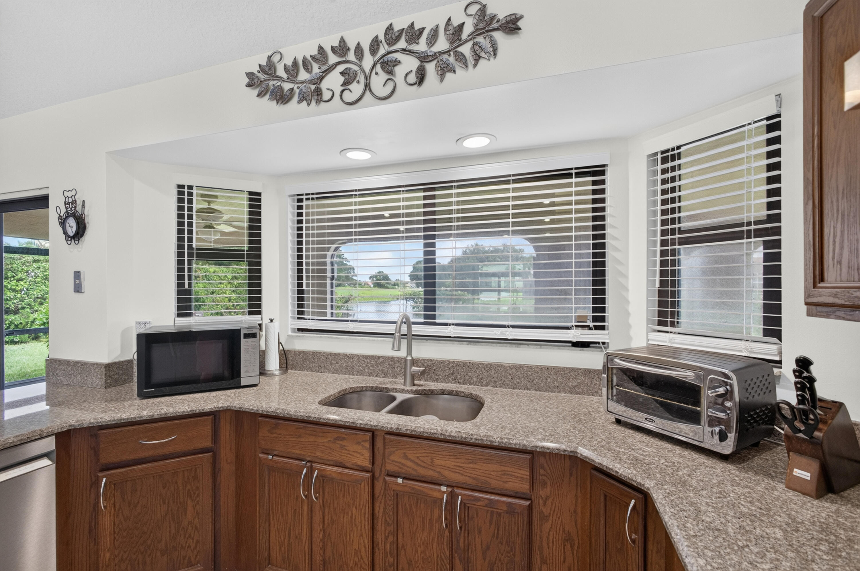 1848 Lynton Circle Property Photo 15
