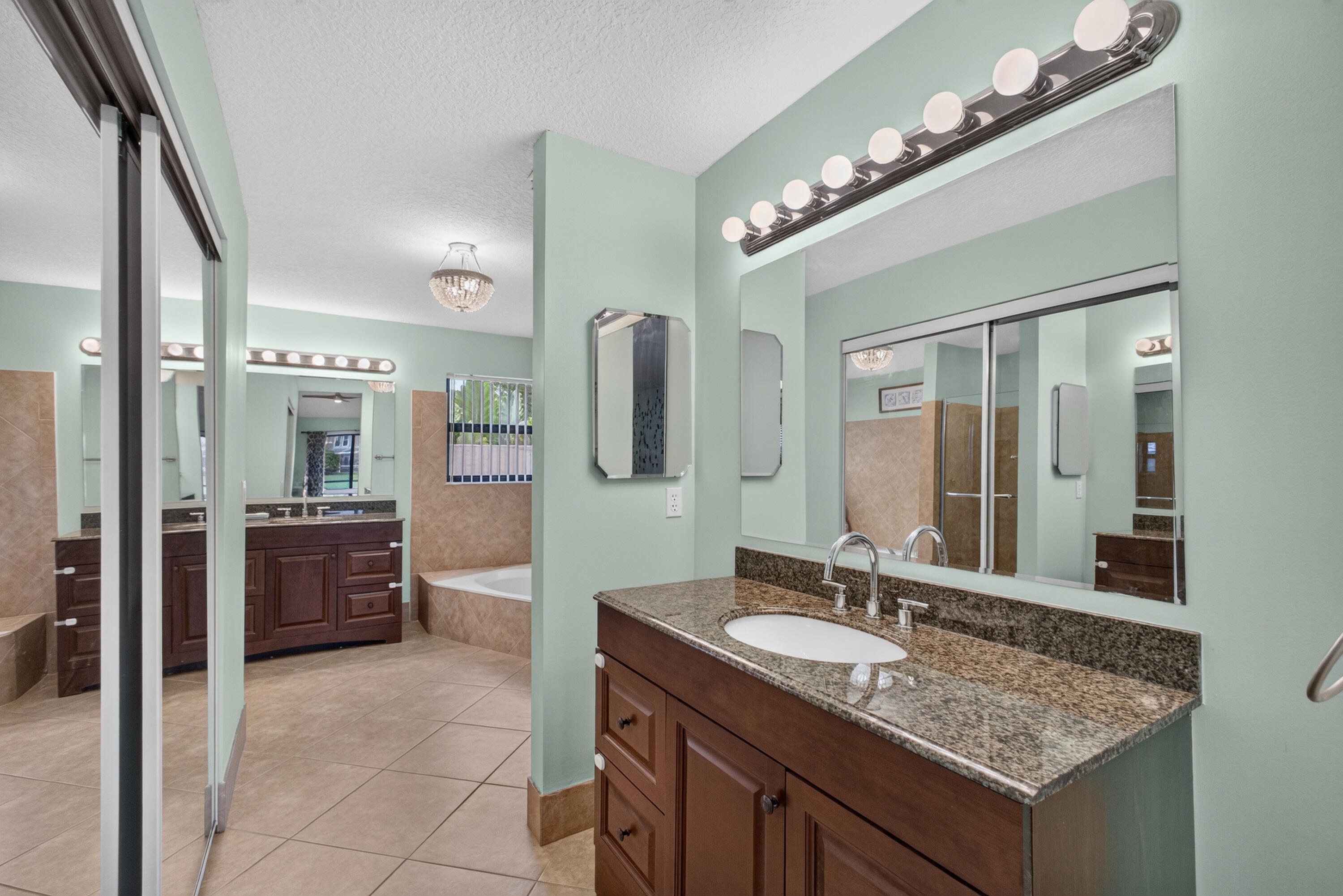 1848 Lynton Circle Property Photo 28