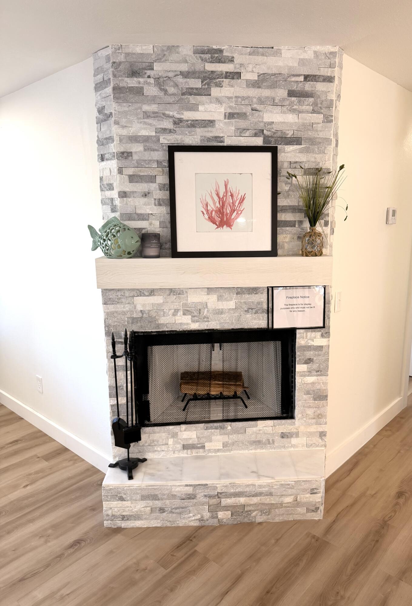 948 Canal Circle Property Photo 14