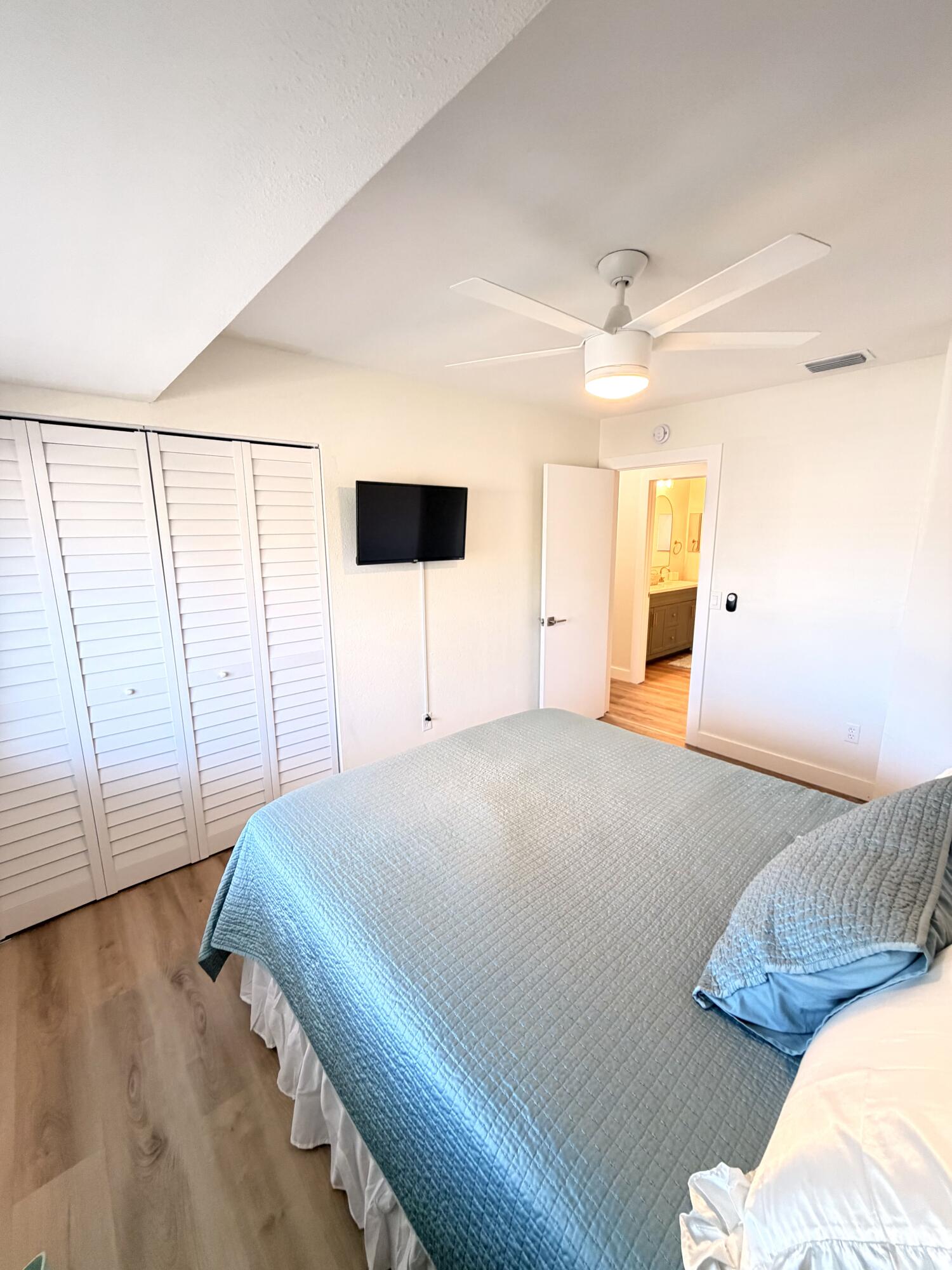 948 Canal Circle Property Photo 21