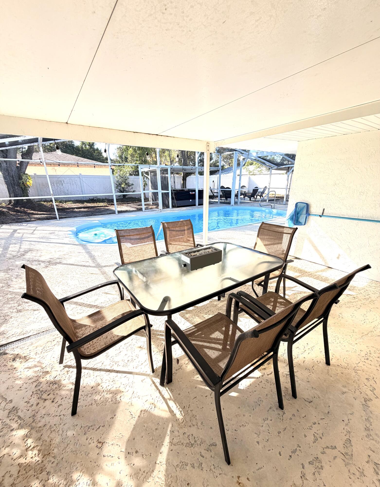 948 Canal Circle Property Photo 25