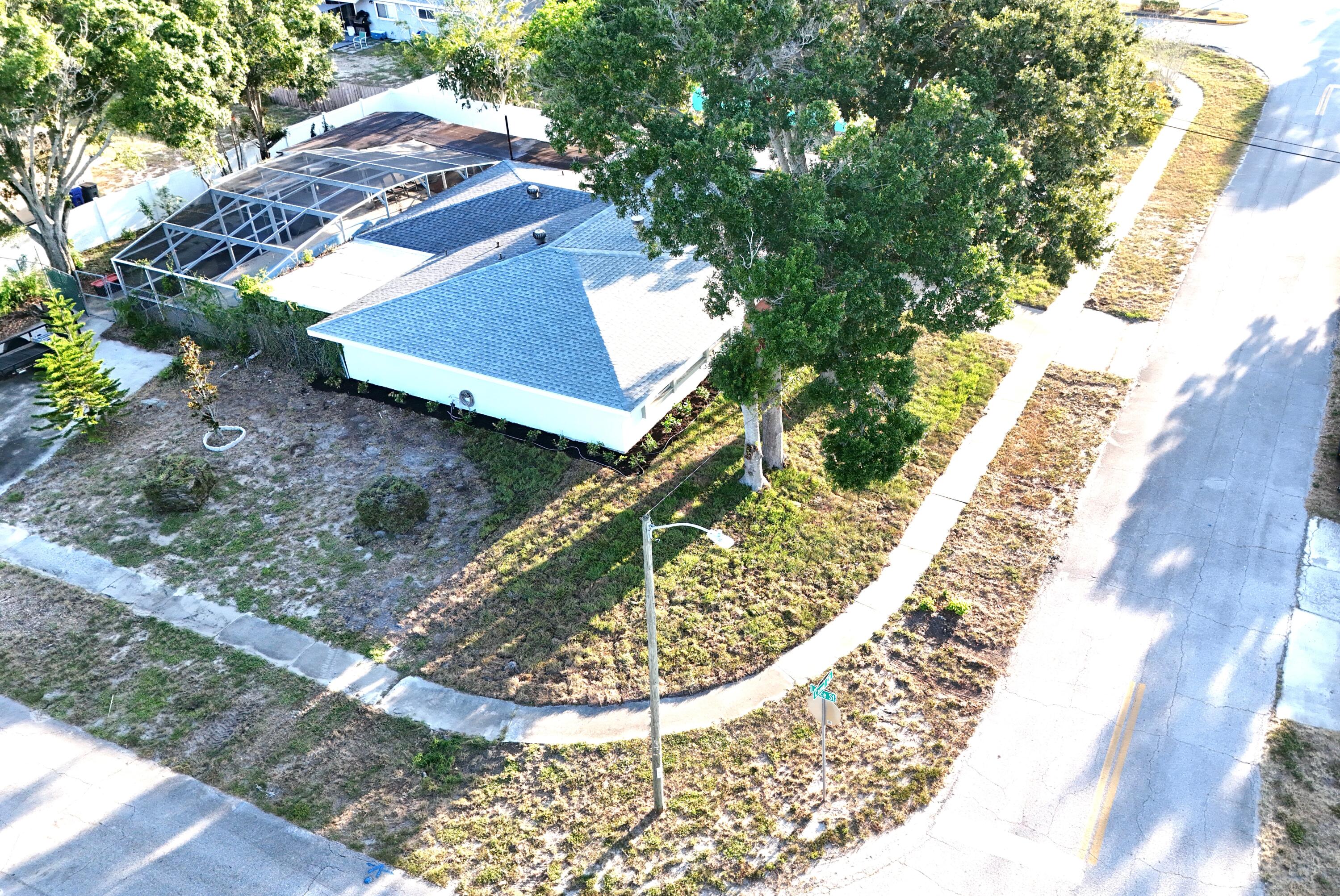 948 Canal Circle Property Photo 33
