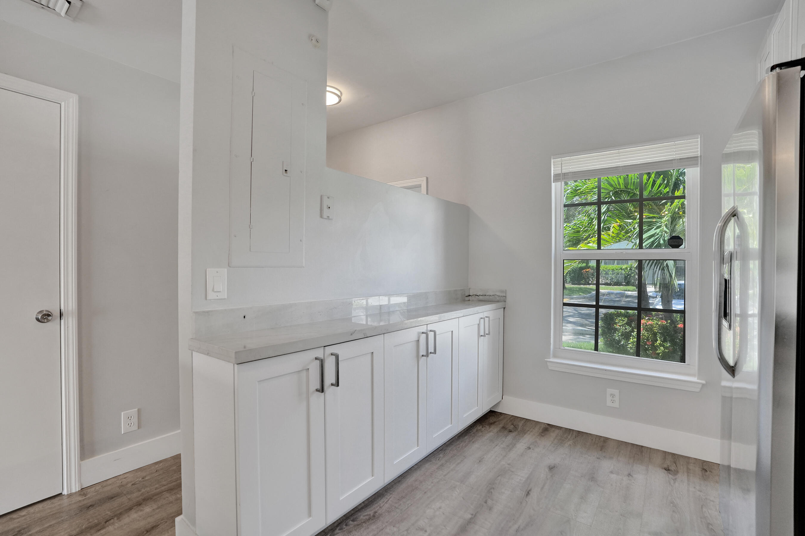 9913 Nw 57th Manor . Property Photo 7