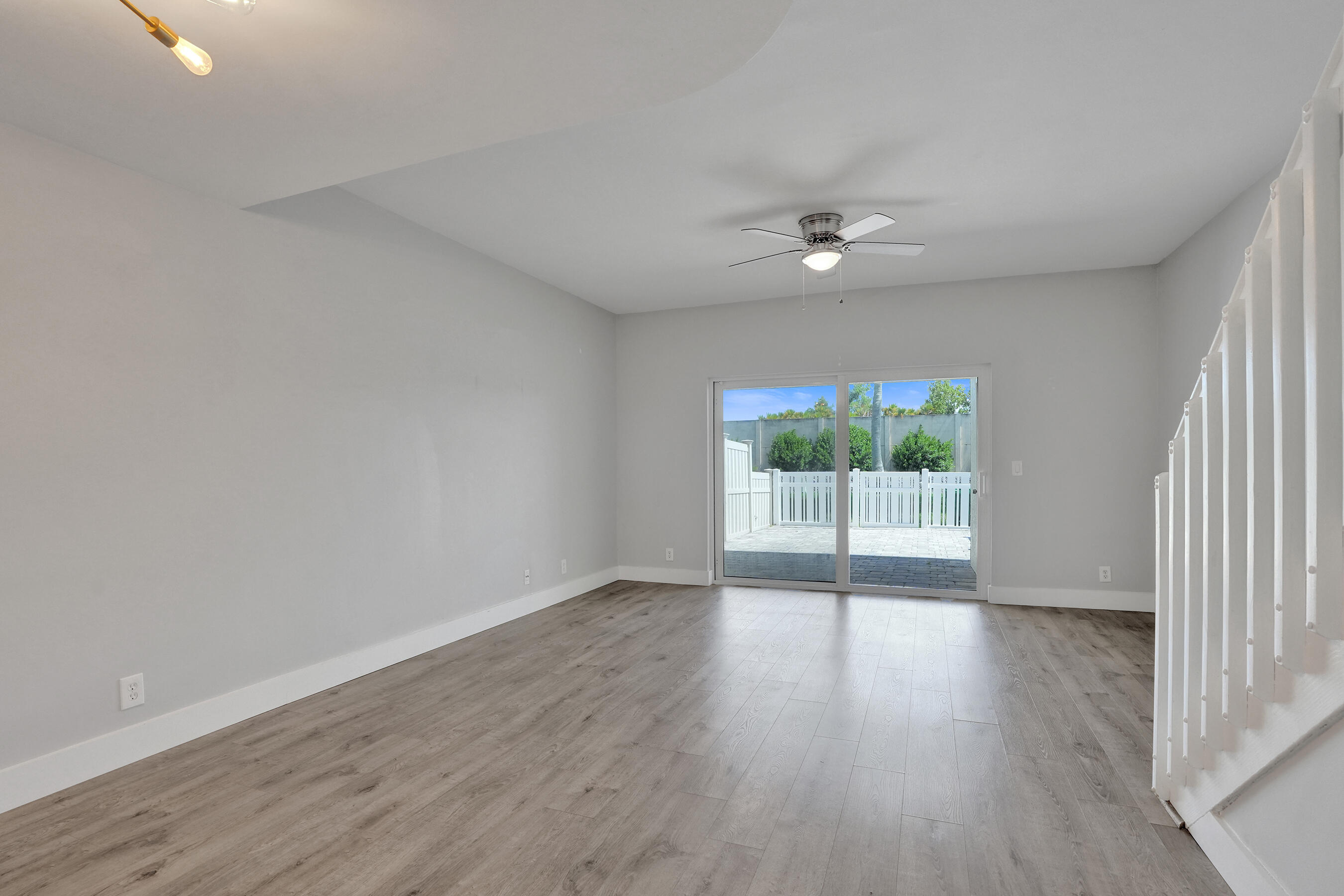 9913 Nw 57th Manor . Property Photo 10