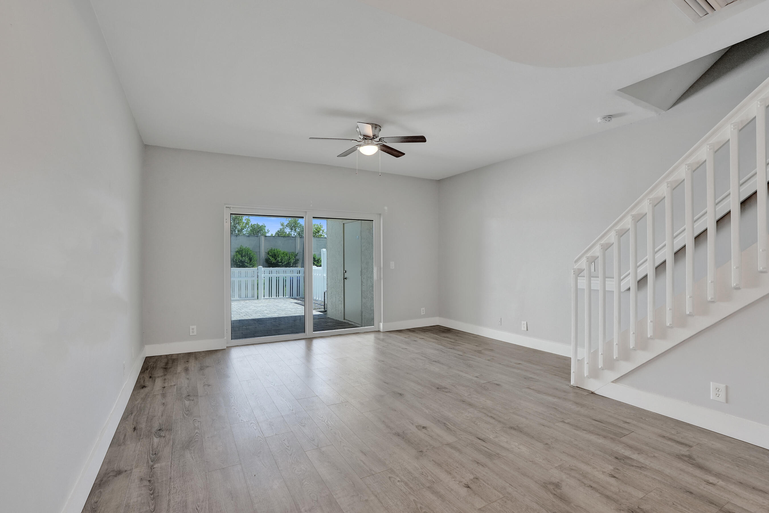 9913 Nw 57th Manor . Property Photo 11
