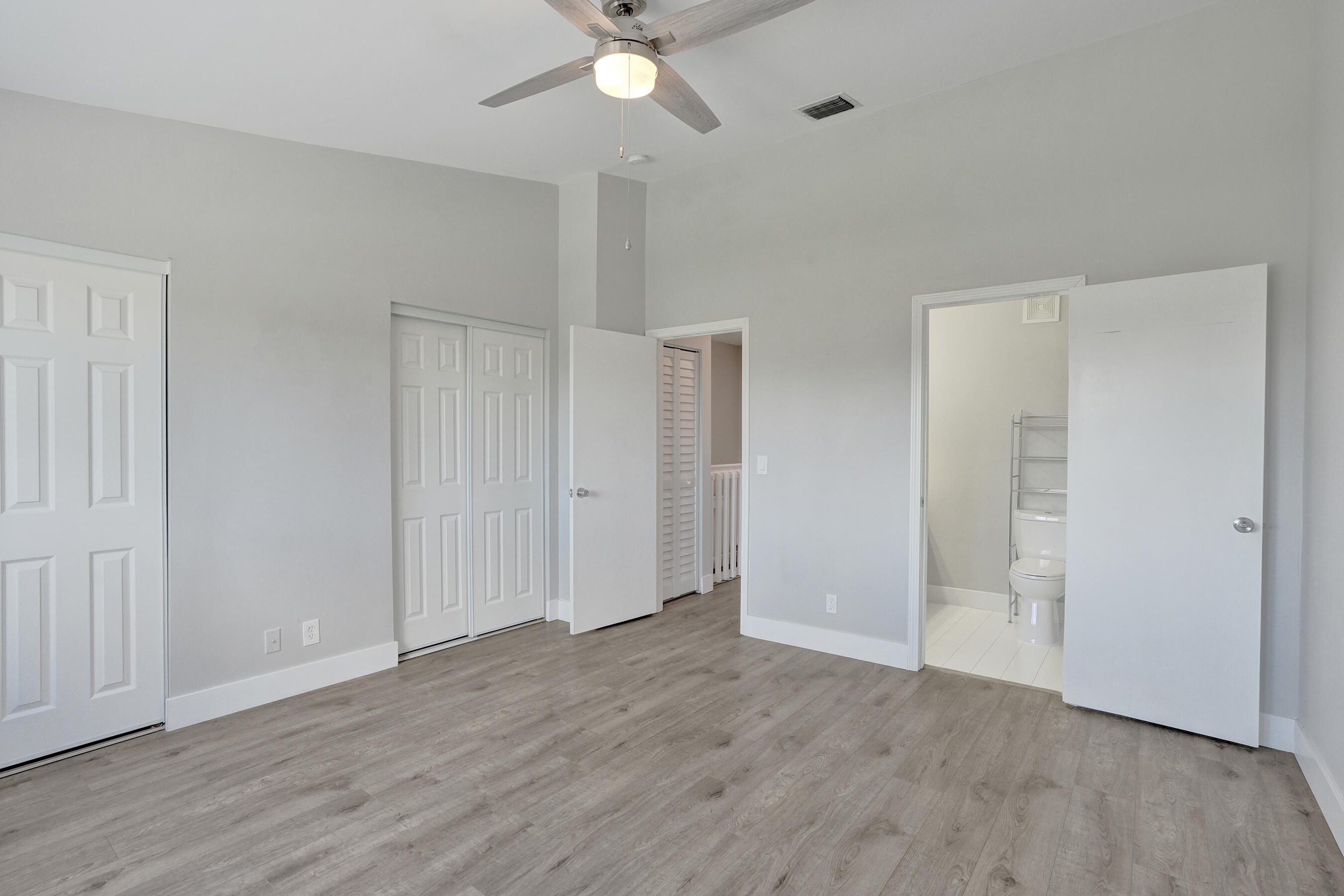 9913 Nw 57th Manor . Property Photo 38
