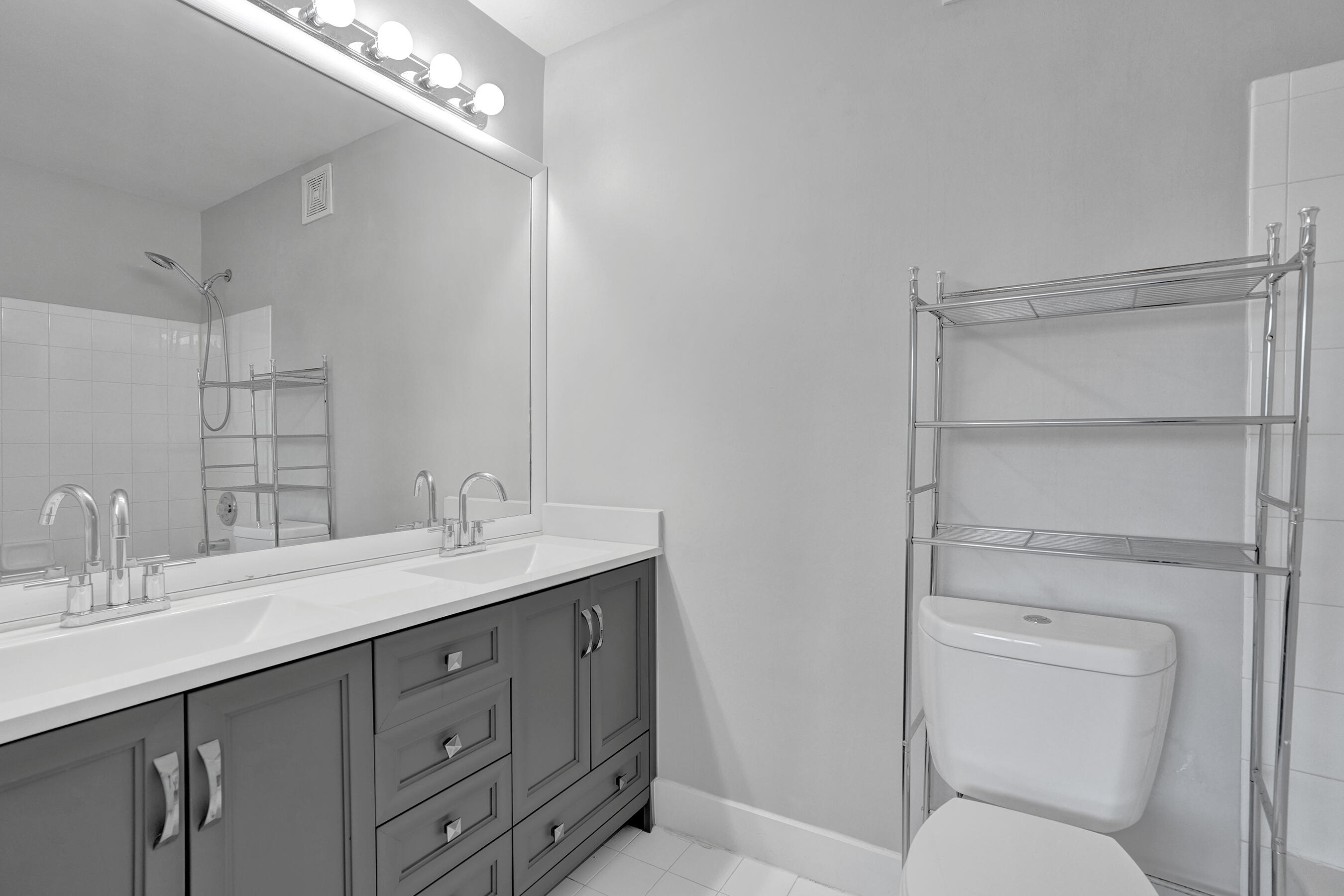 9913 Nw 57th Manor . Property Photo 41