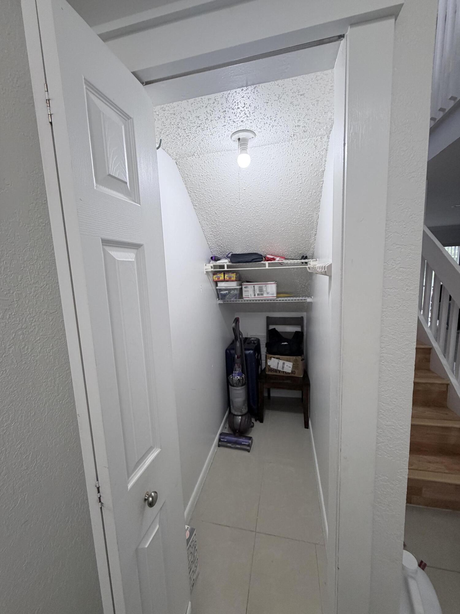 2231 Nw 45th Avenue Property Photo 7