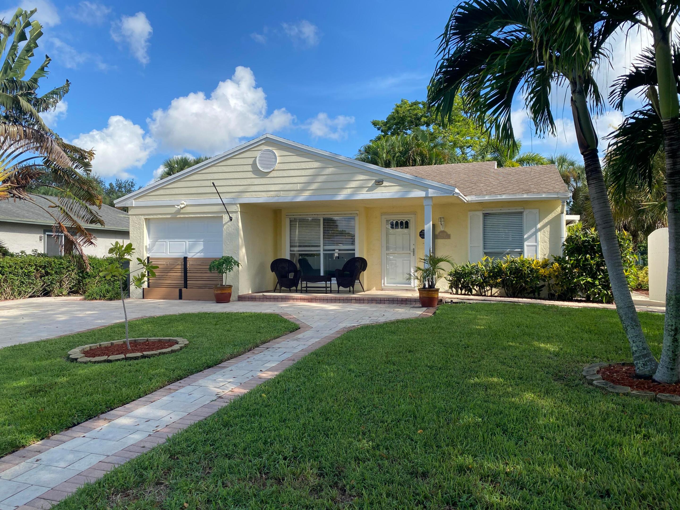 8233 Scenic Turn Property Photo 1