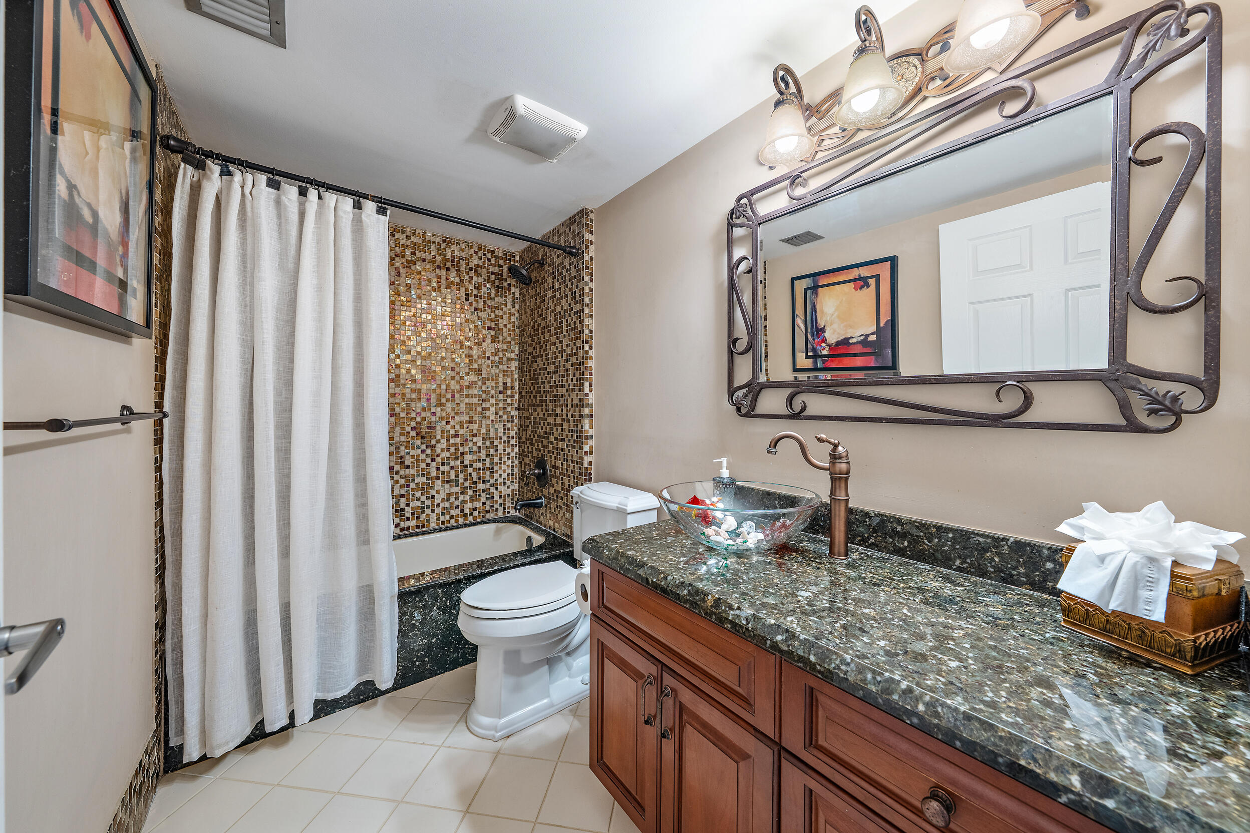 701 Seafarer Circle 103 Property Photo 24