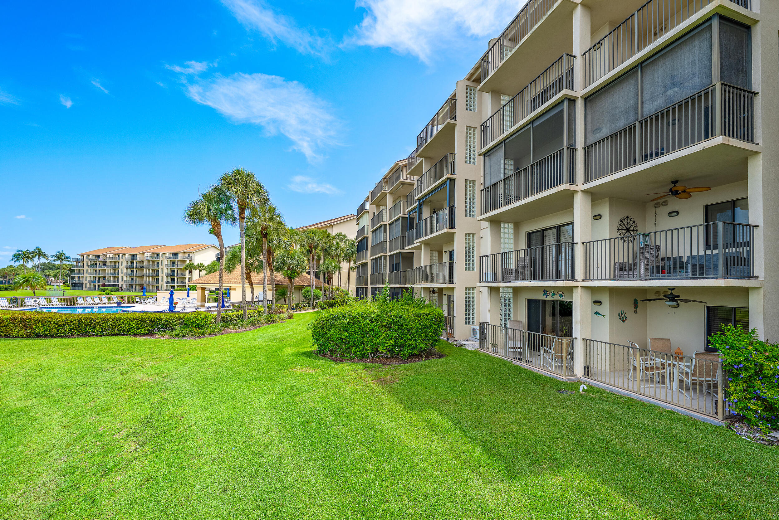 701 Seafarer Circle 103 Property Photo 28