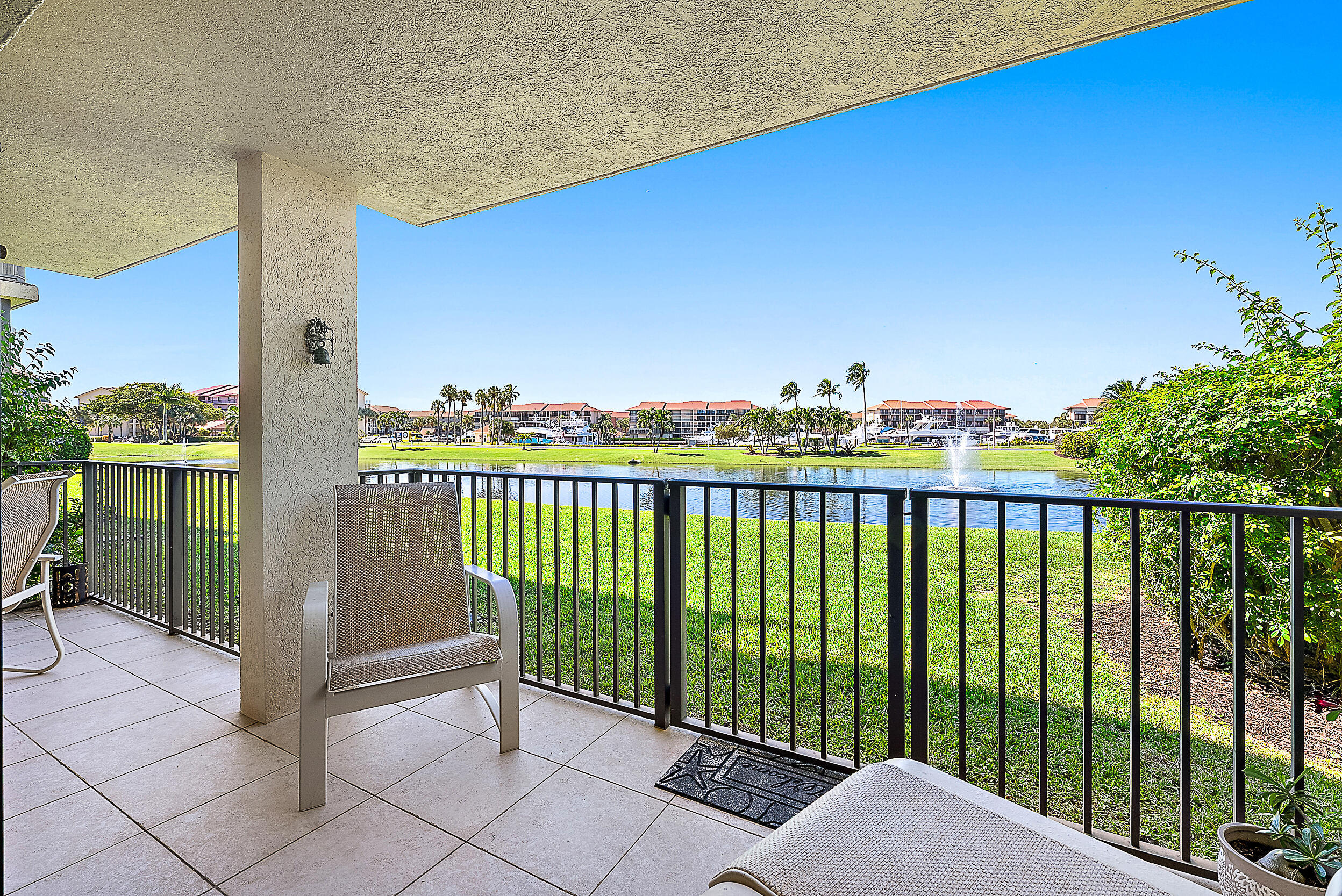 701 Seafarer Circle 103 Property Photo 30