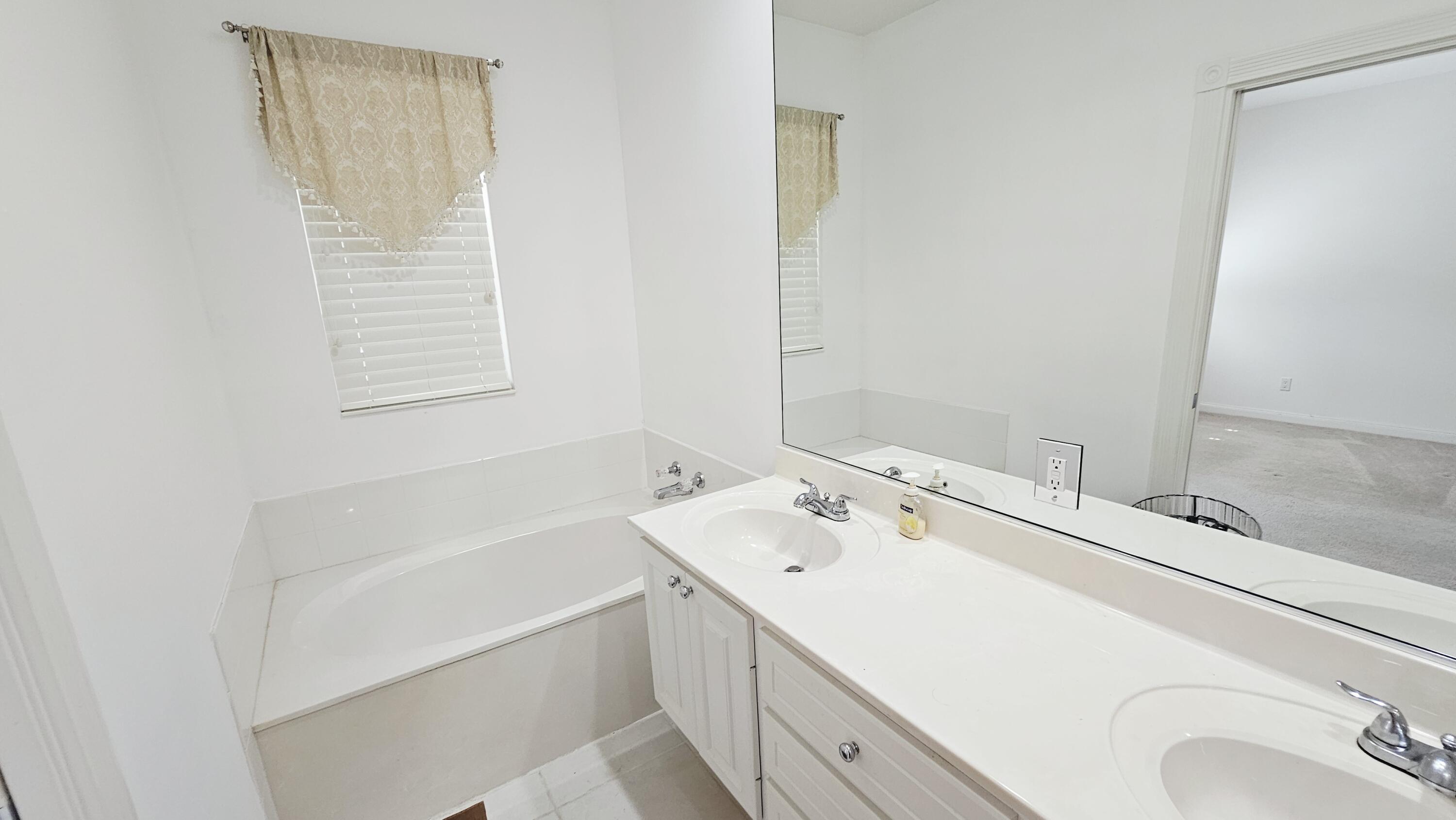 2868 W Community Drive Property Photo 15