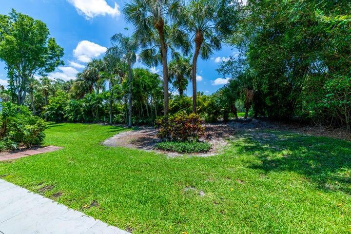 2517 Presidential Way B Property Photo 13