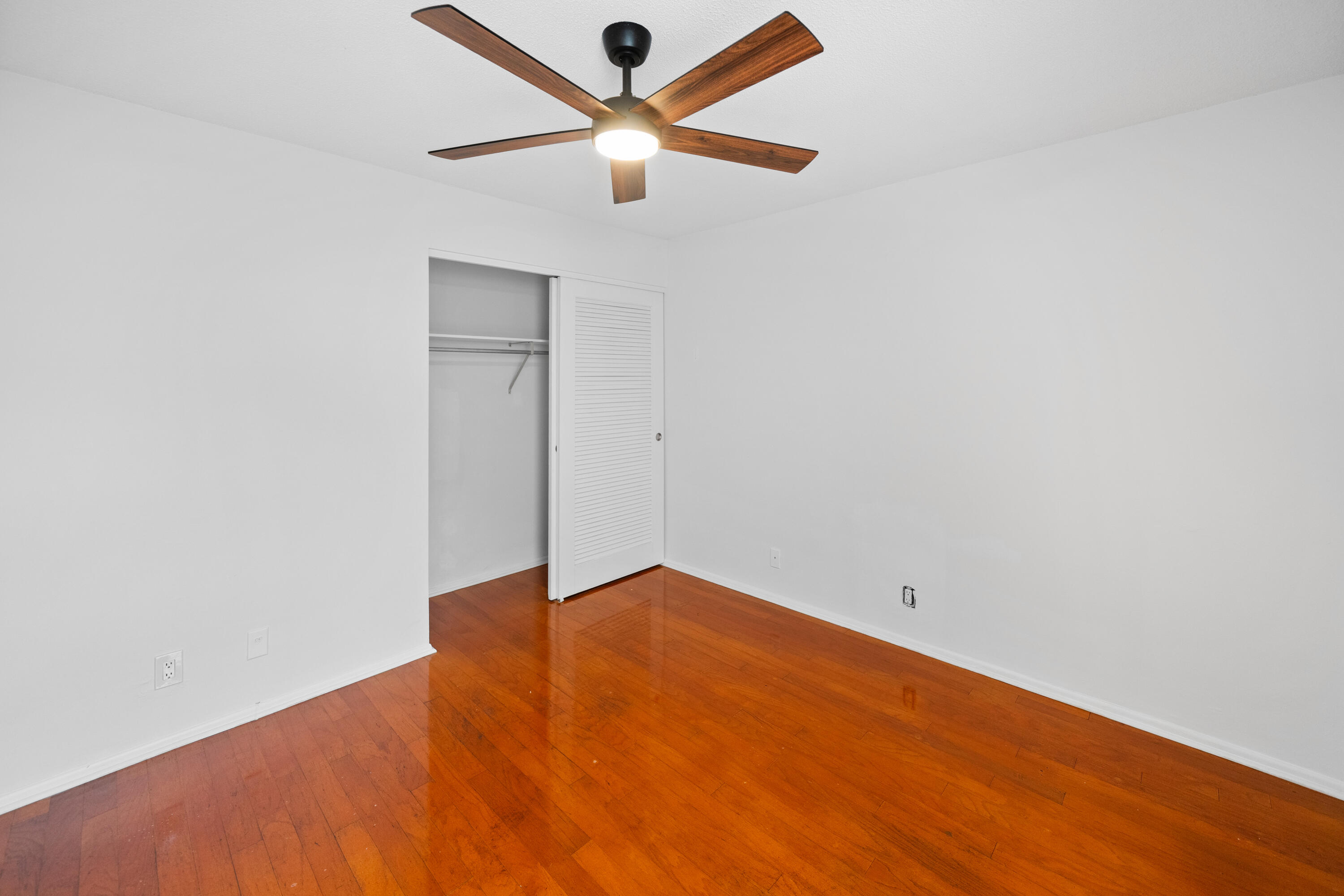 2540 Boundbrook Boulevard 110 Property Photo 29