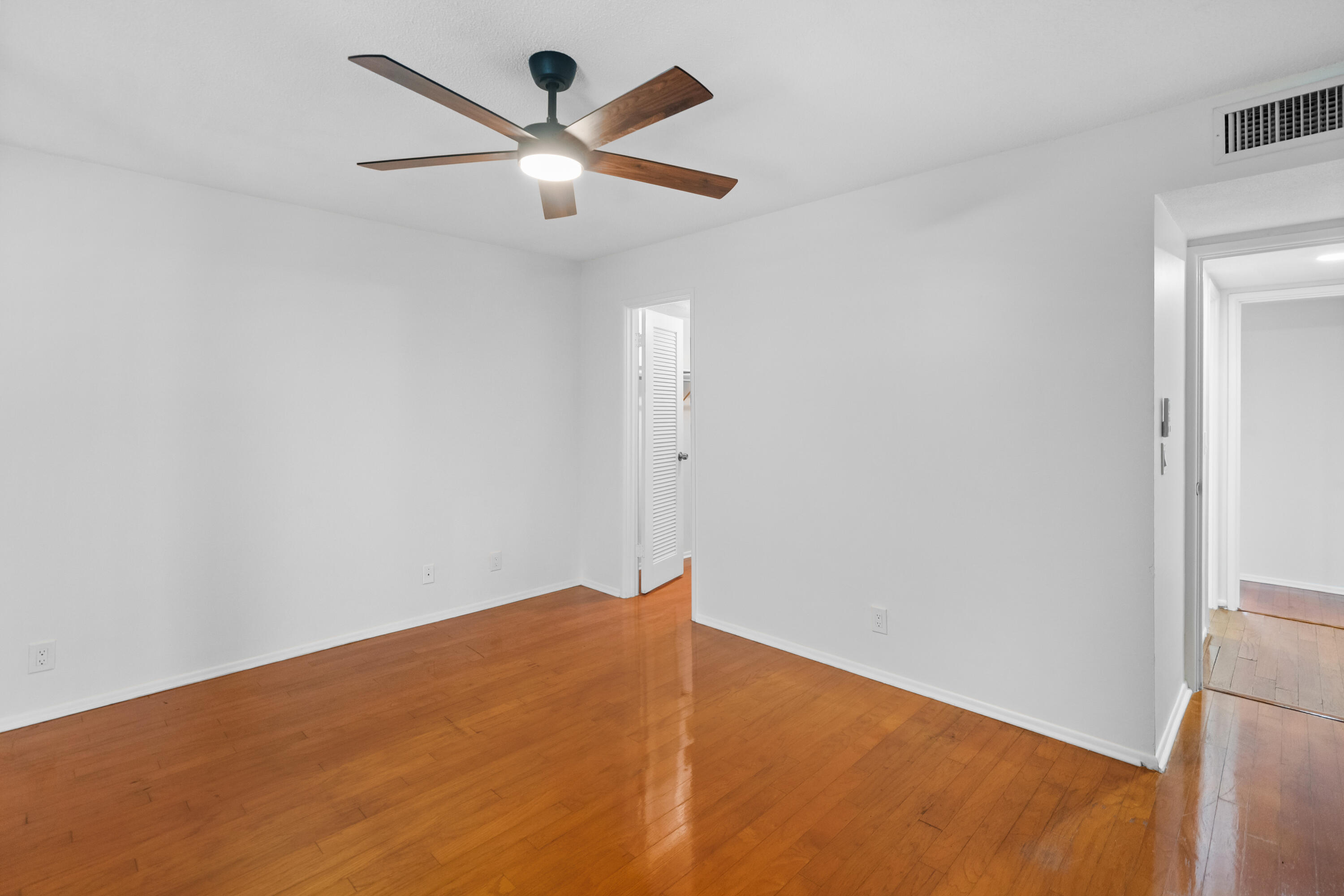 2540 Boundbrook Boulevard 110 Property Photo 35