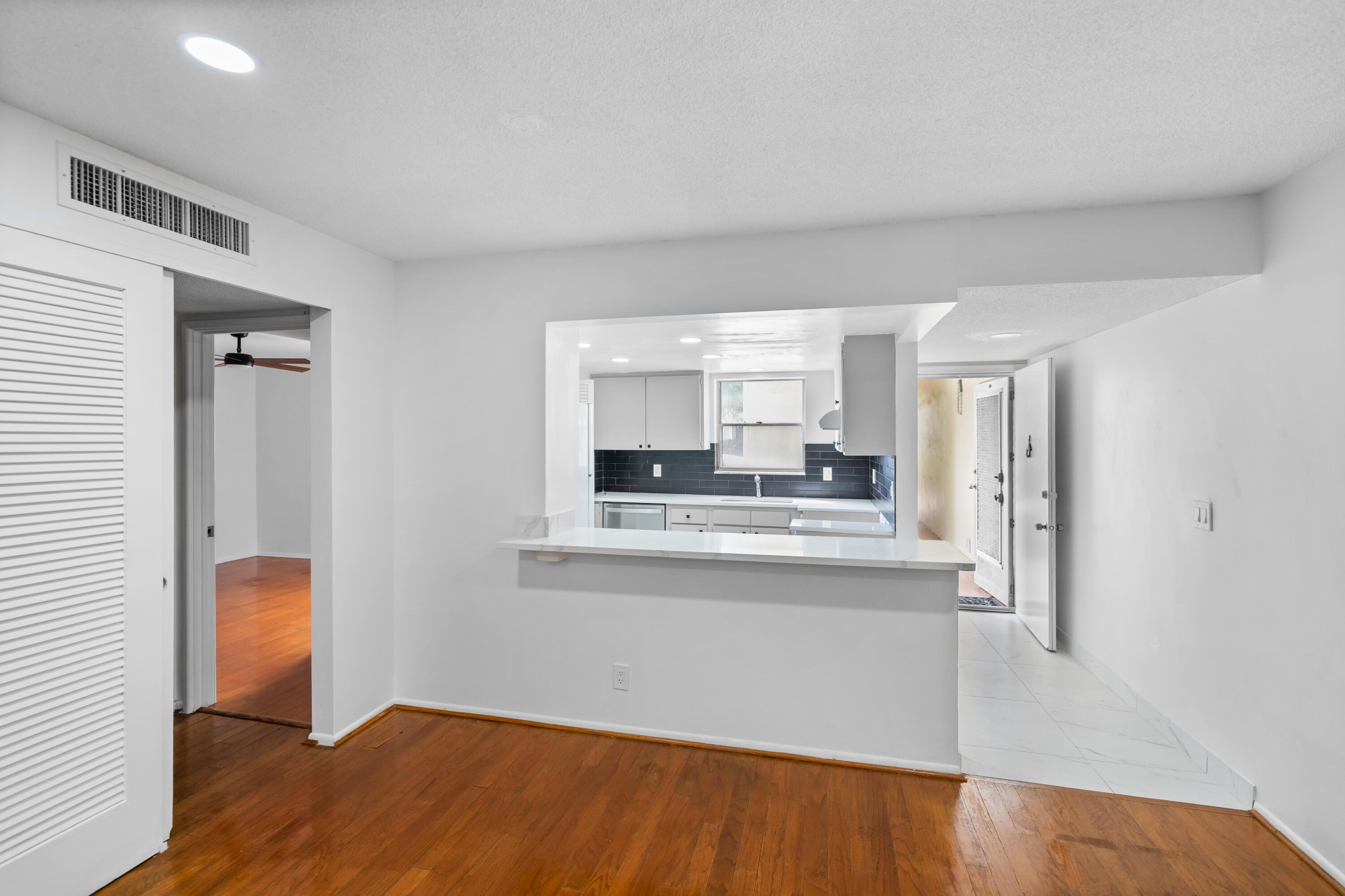 2540 Boundbrook Boulevard 110 Property Photo 50