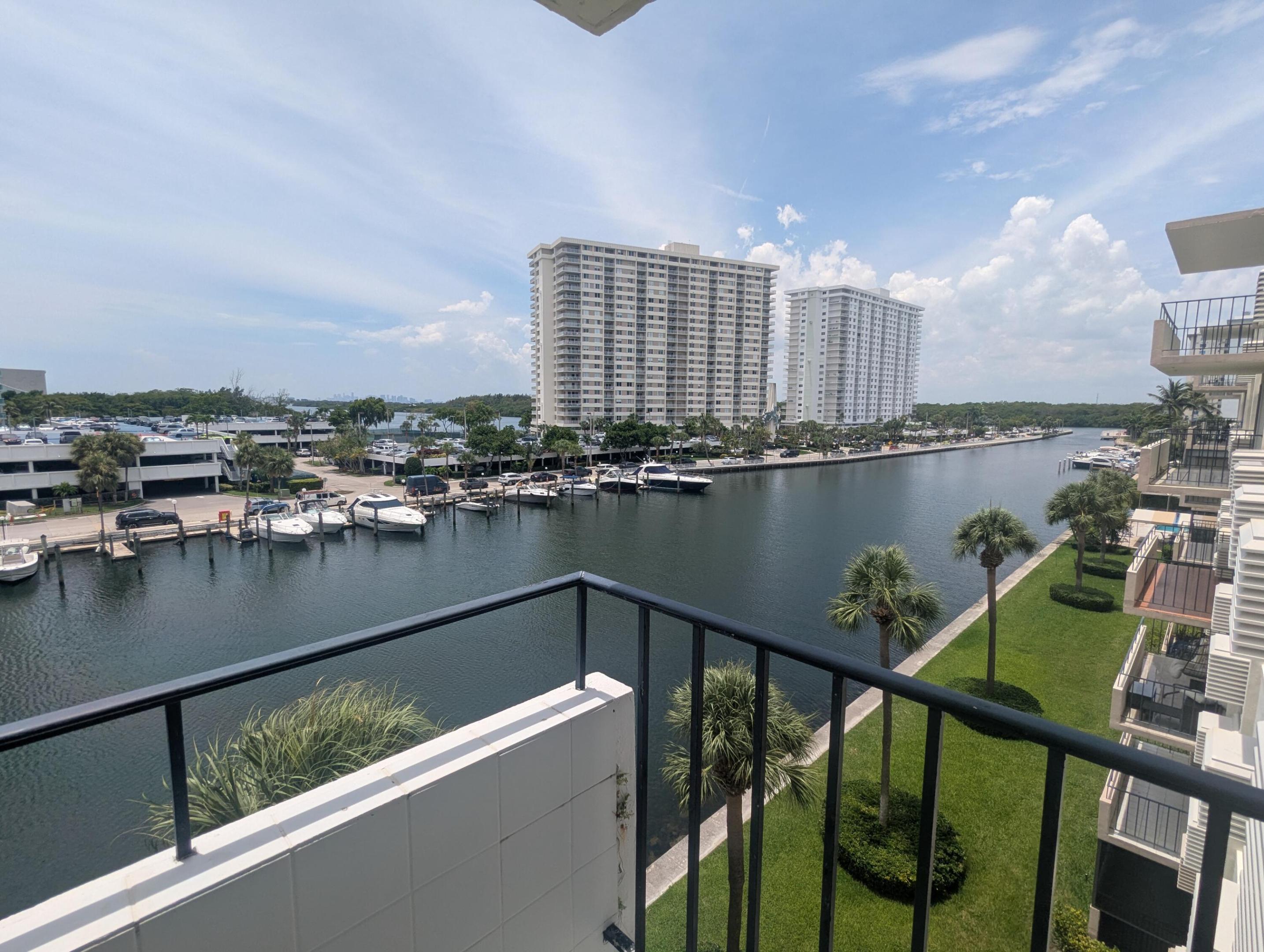 220 Kings Point Drive 501 Property Photo 17