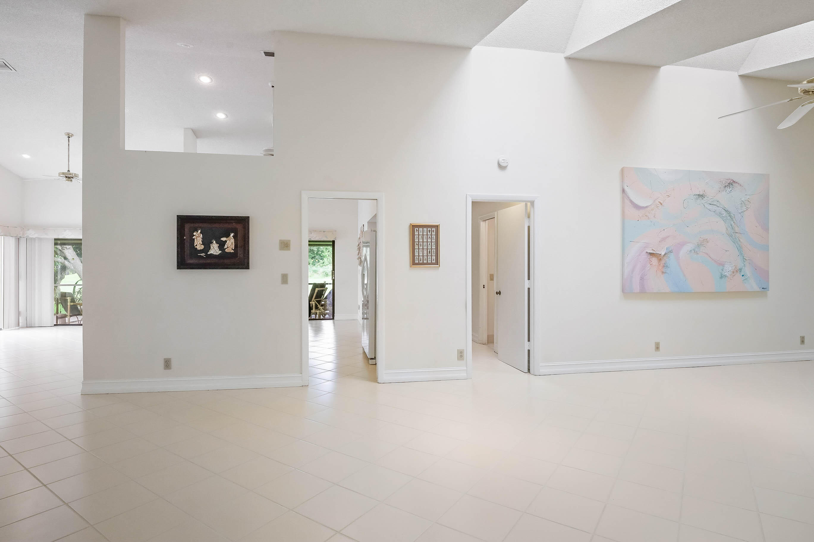7003 Golf Pointe Circle Property Photo 4