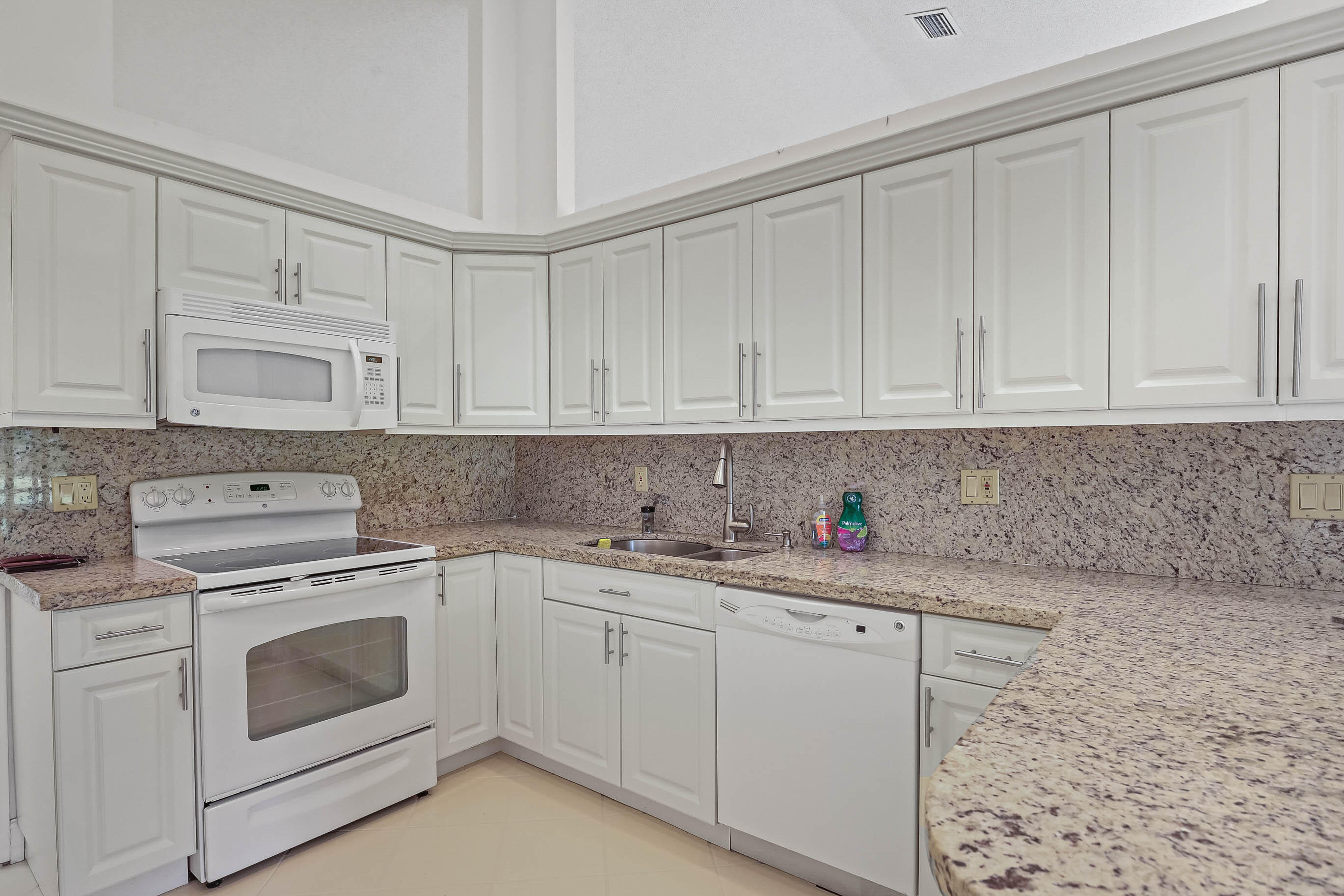 7003 Golf Pointe Circle Property Photo 16
