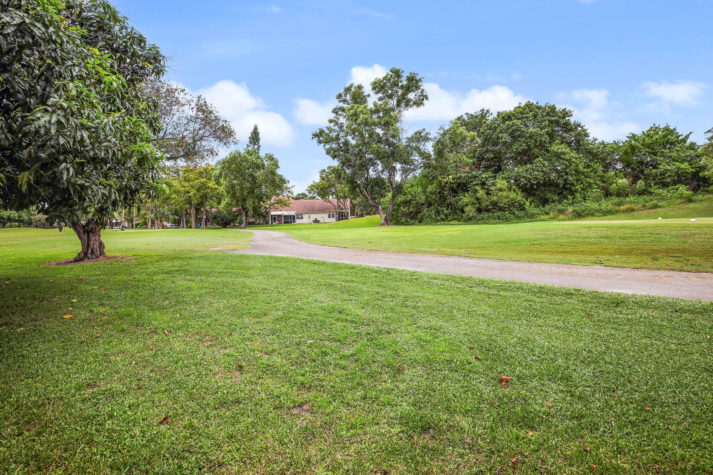 7003 Golf Pointe Circle Property Photo 42