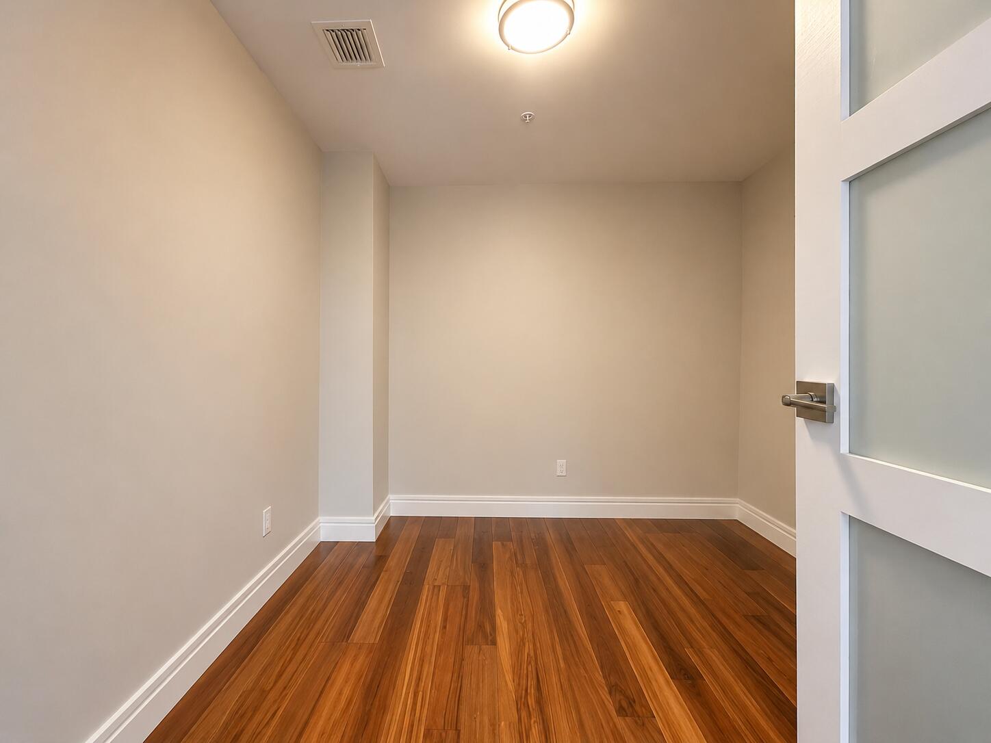 410 Evernia Street 506 Property Photo 6