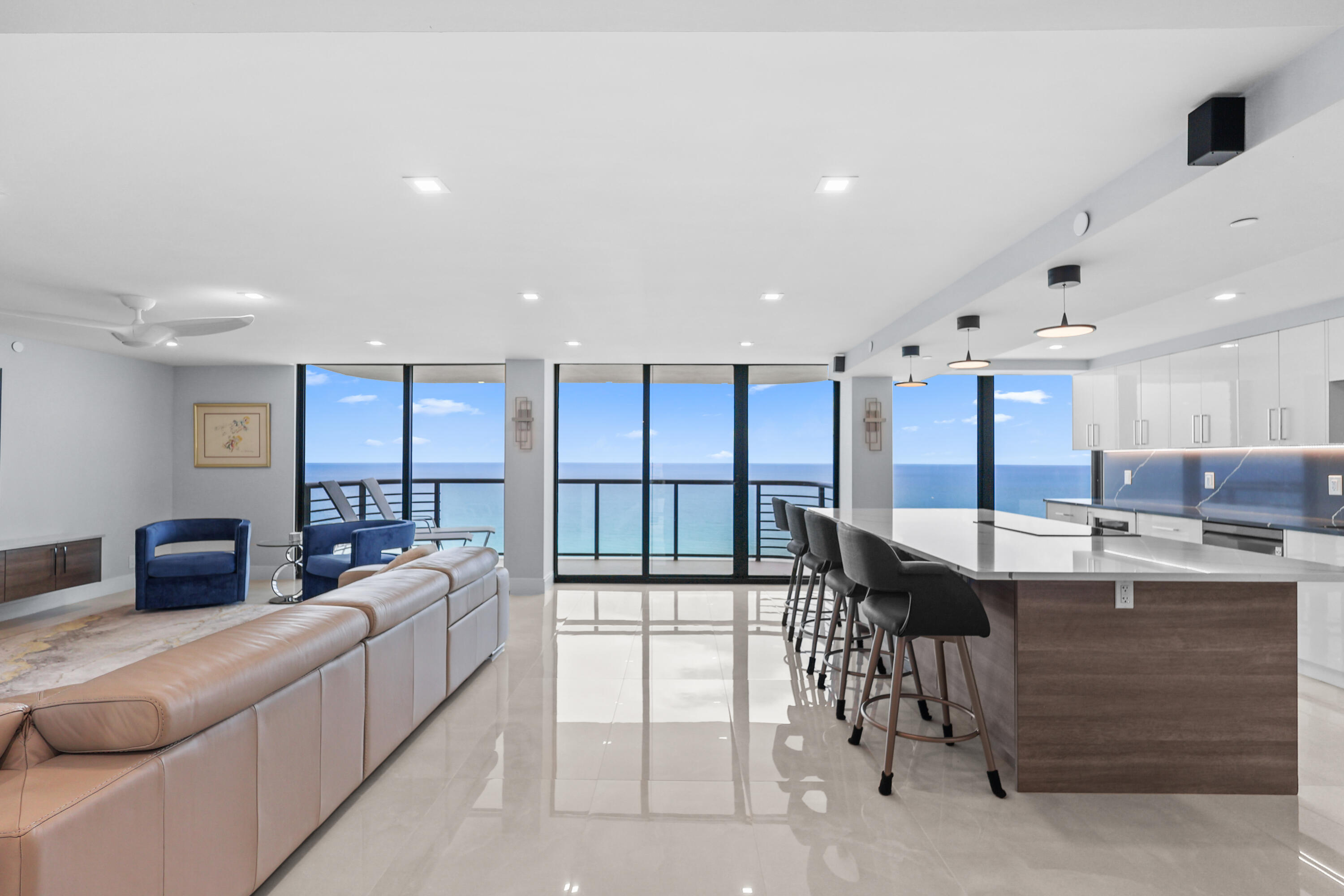 250 S Ocean Boulevard 15d Property Photo 6