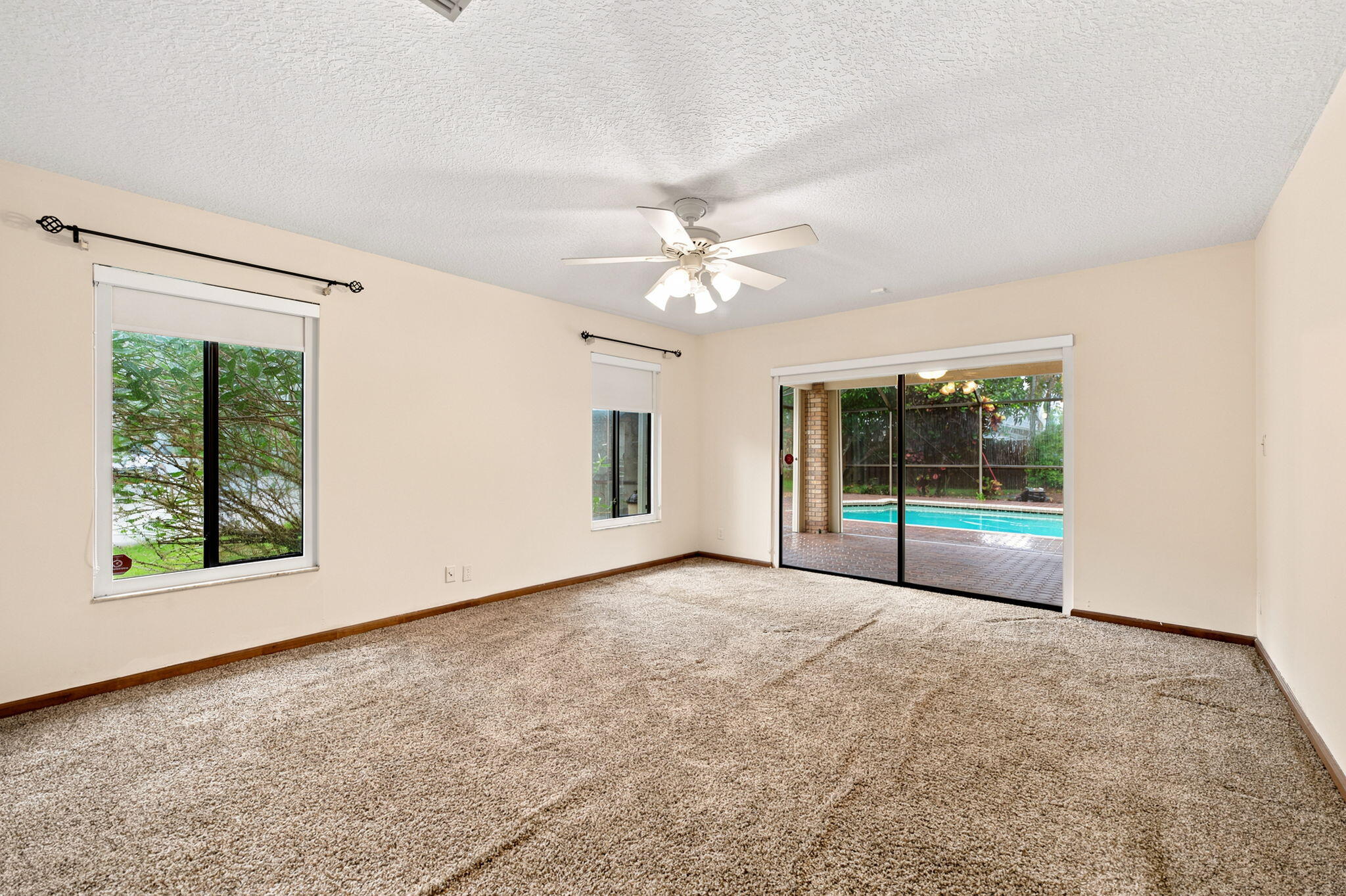 1120 Nw 77th Avenue Property Photo 16