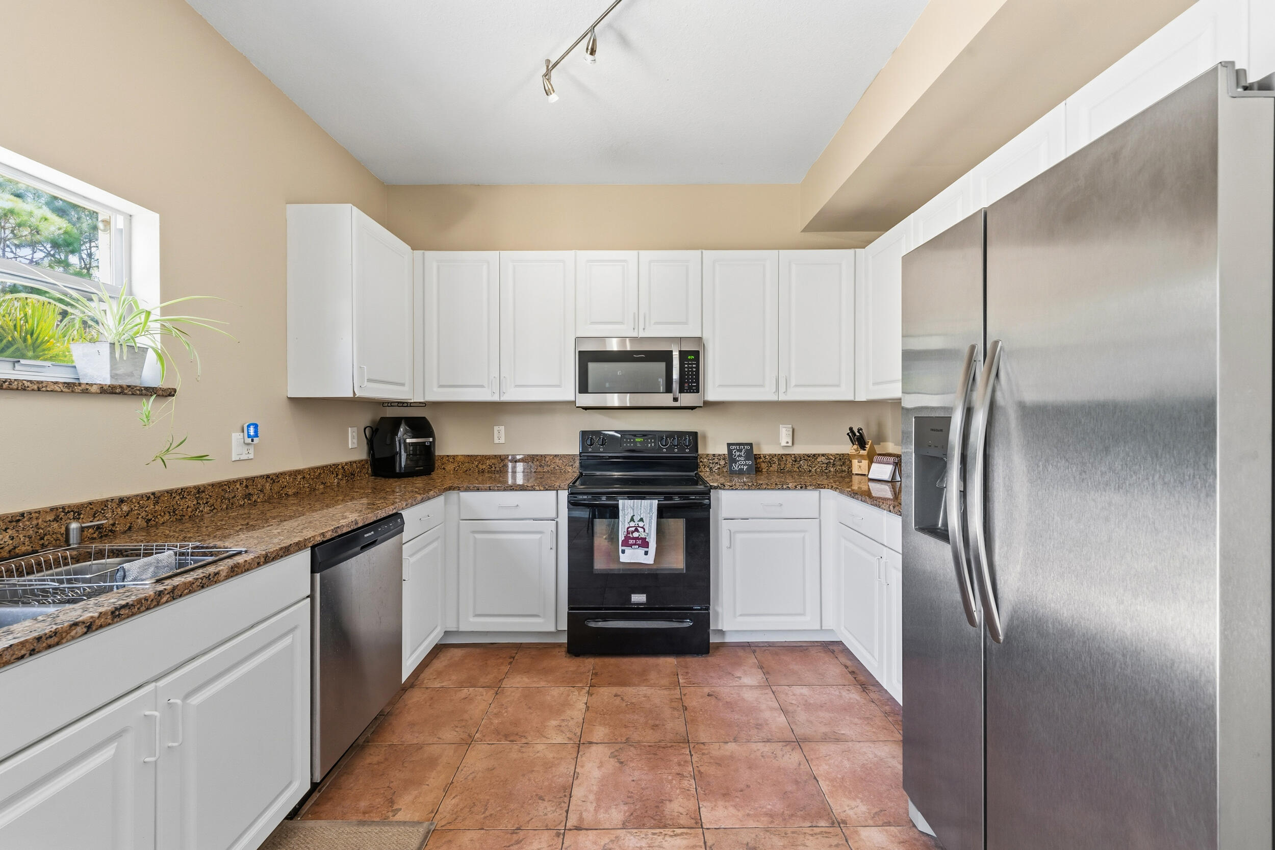 624 Ne Bent Paddle Lane Property Photo 4