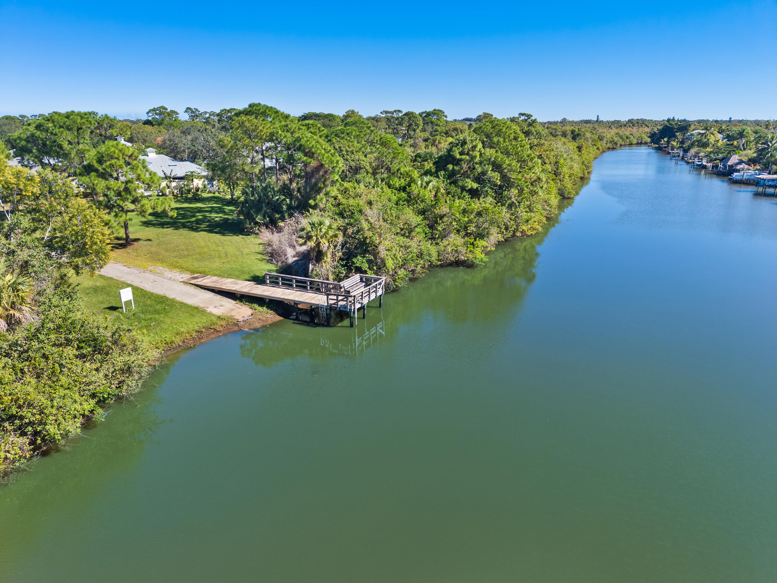 624 Ne Bent Paddle Lane Property Photo 43